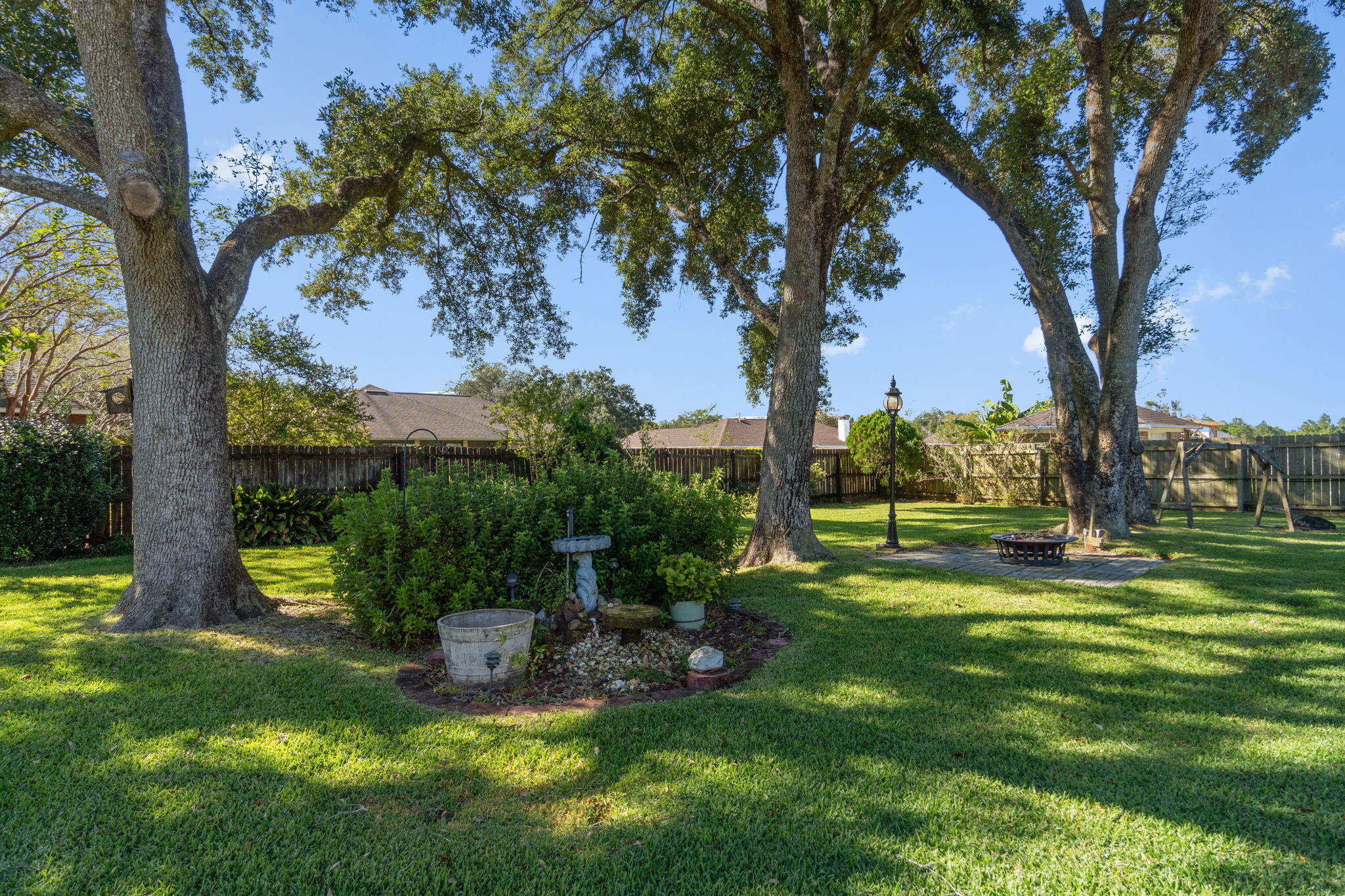 LAKE ESTELLE - Residential