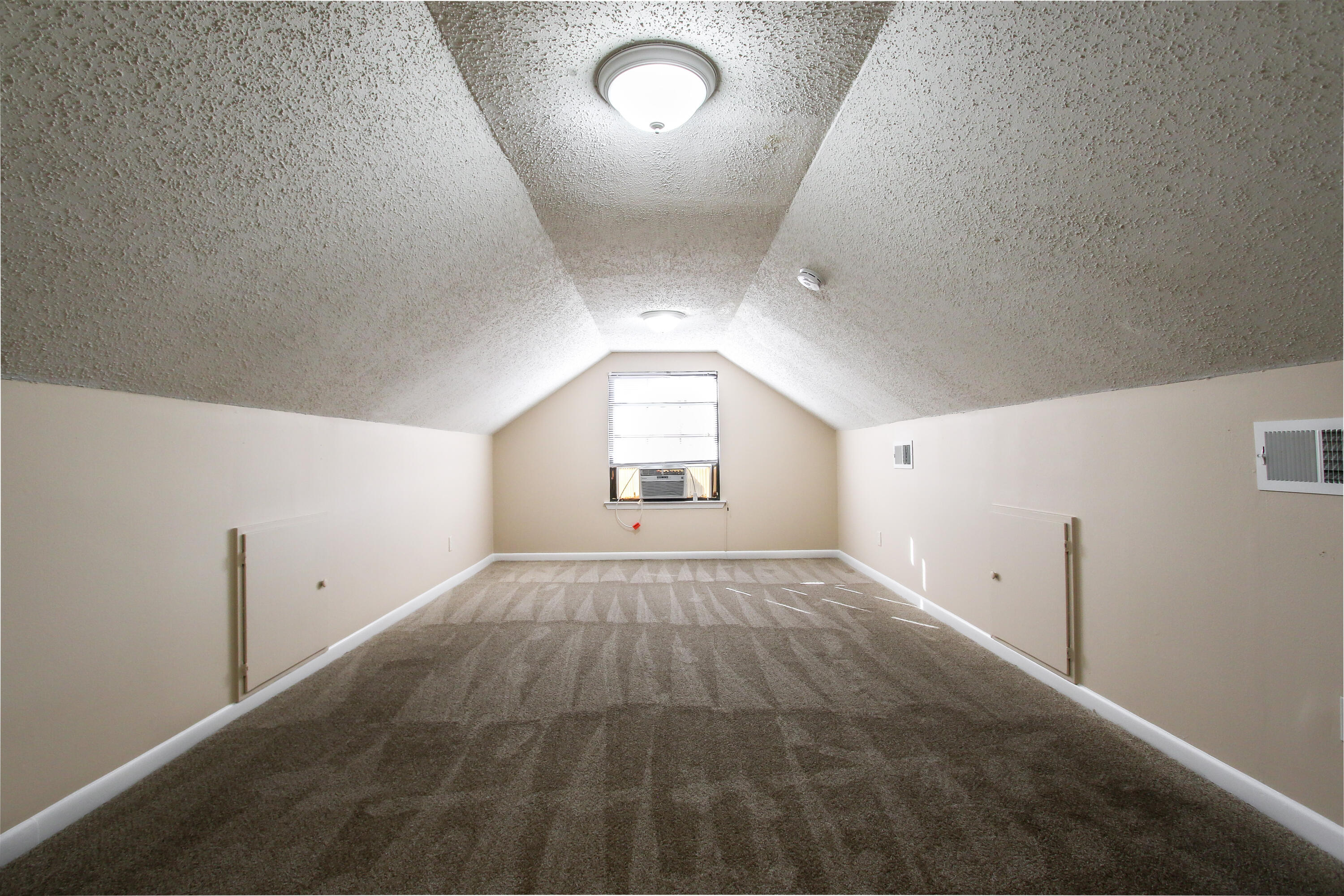 TANGLEWOOD S/D 1ST ADDN - Residential