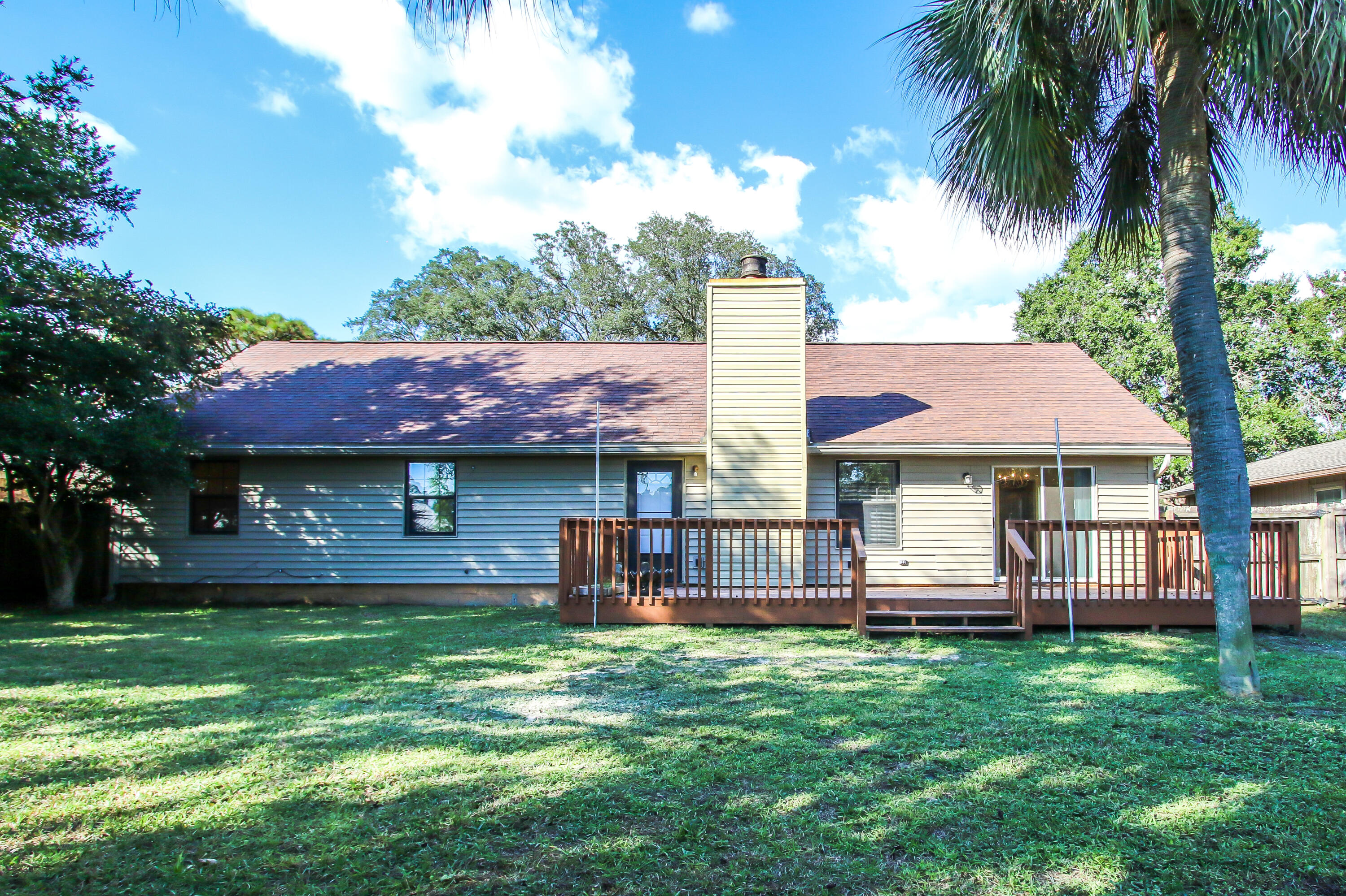 TANGLEWOOD S/D 1ST ADDN - Residential