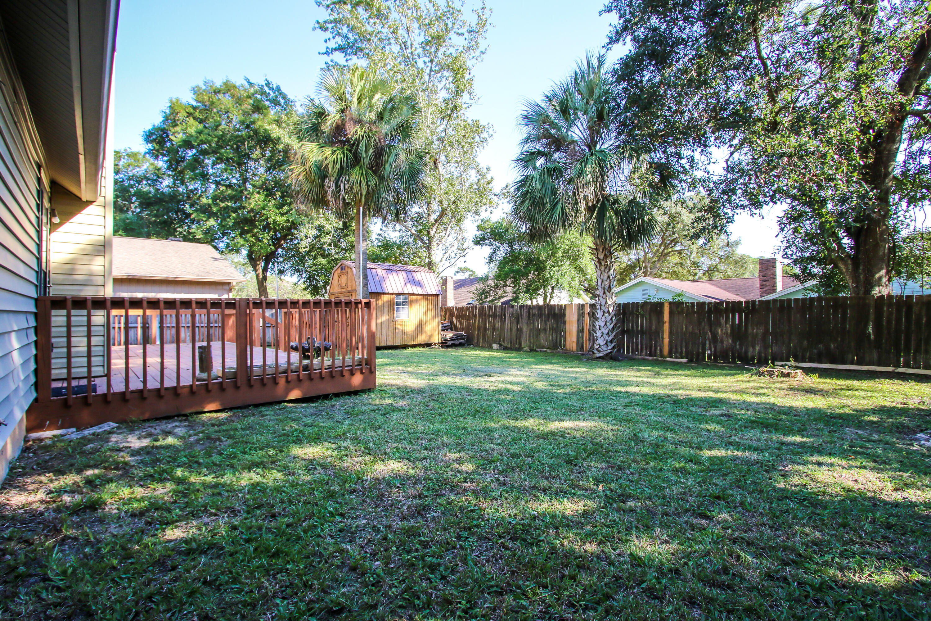 TANGLEWOOD S/D 1ST ADDN - Residential