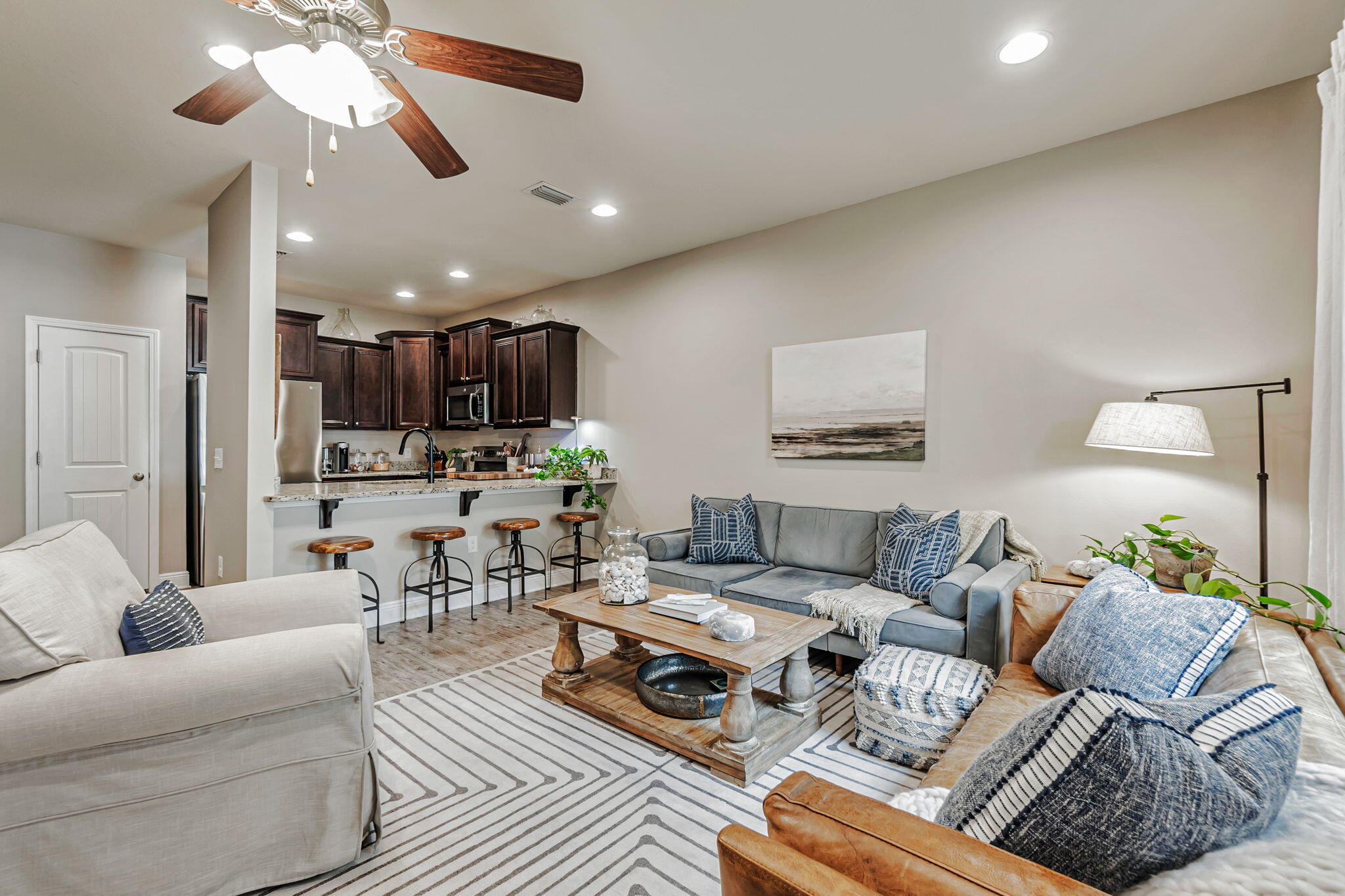 RESERVE POINTE - Residential