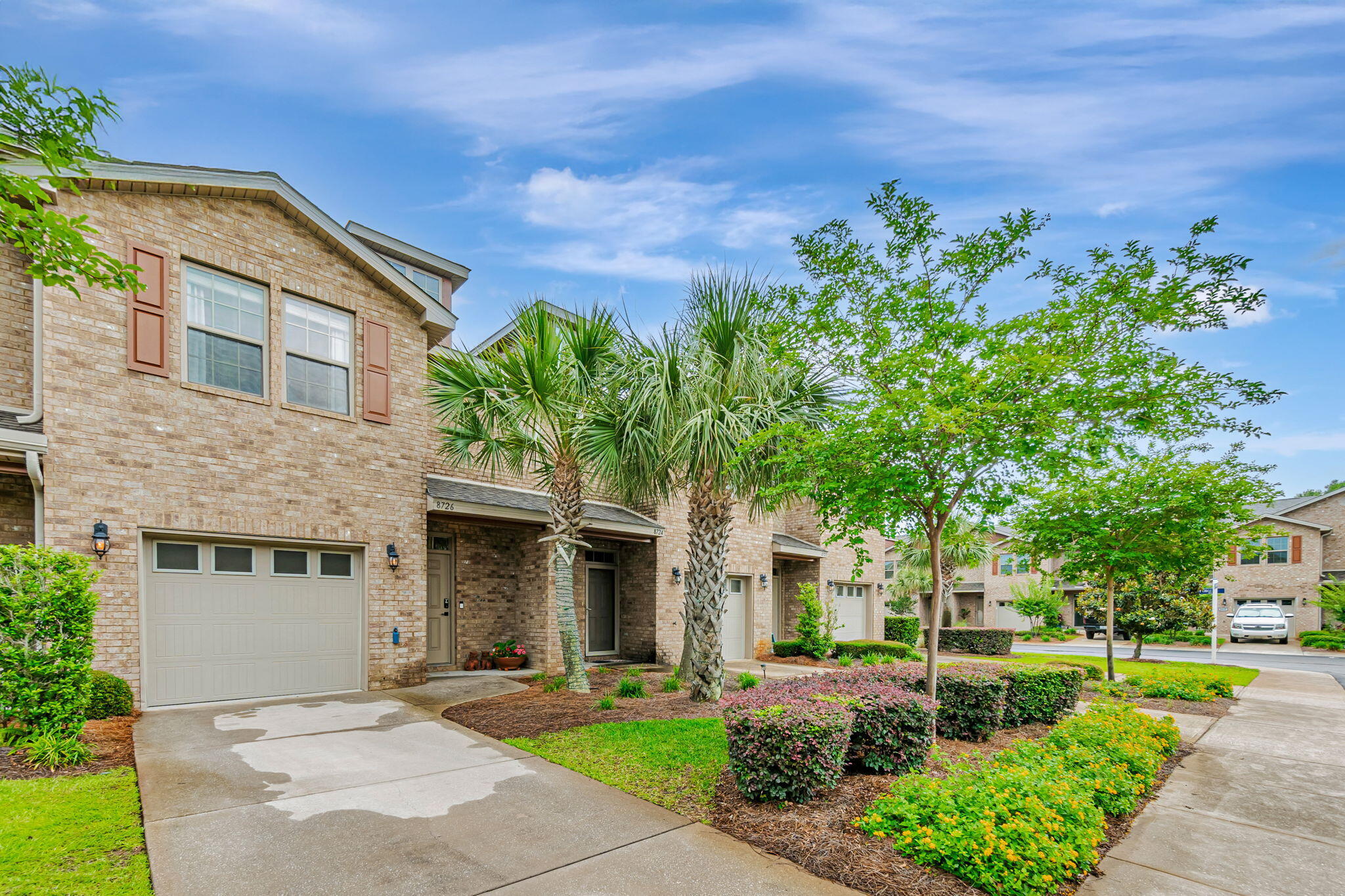 RESERVE POINTE - Residential