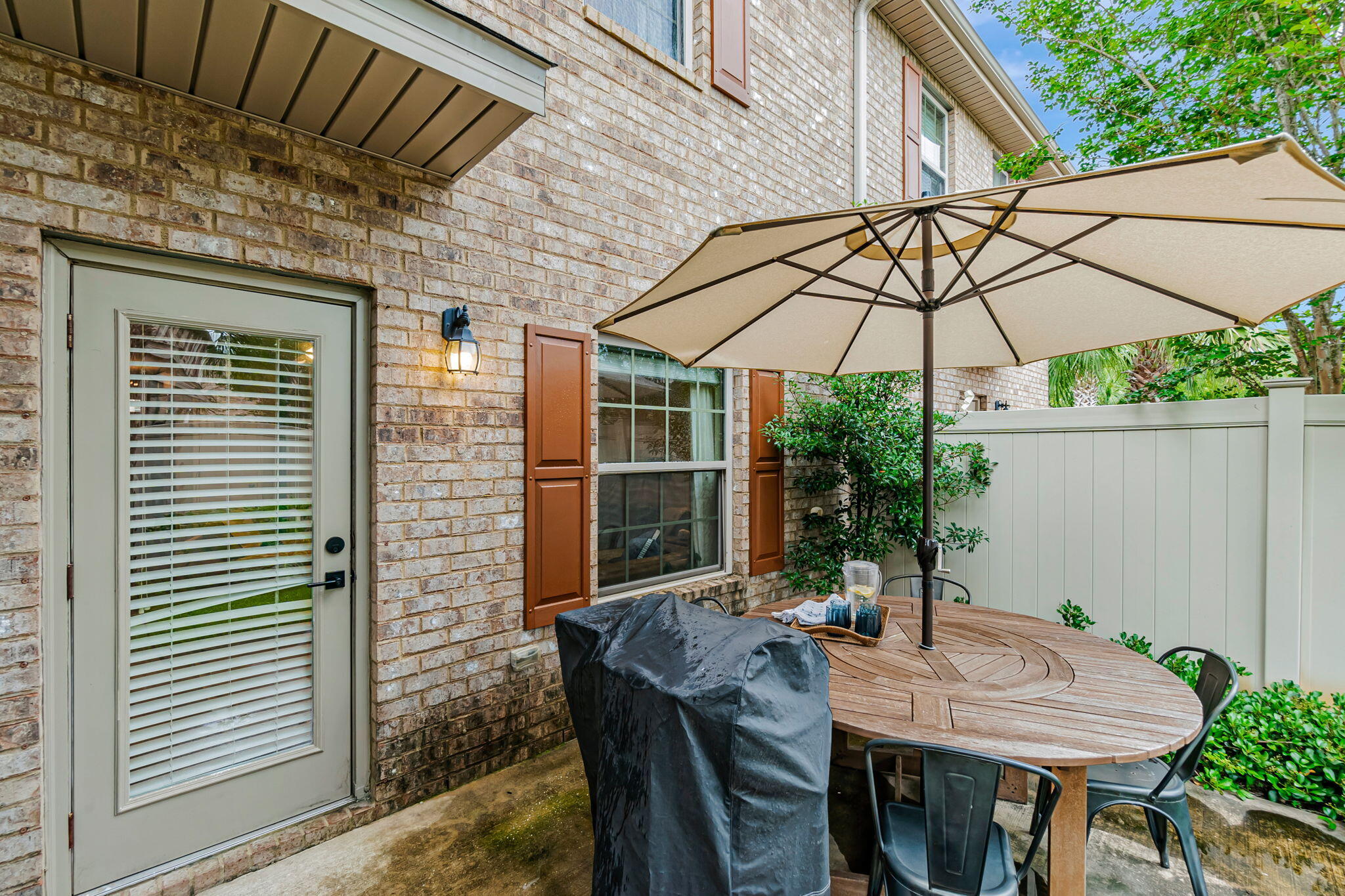 RESERVE POINTE - Residential