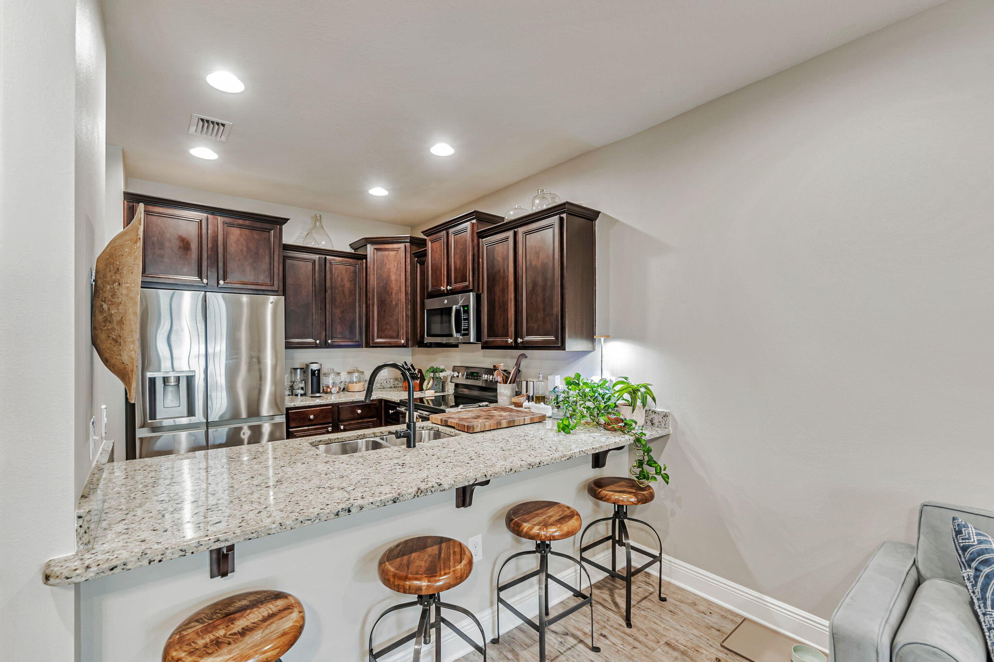 RESERVE POINTE - Residential