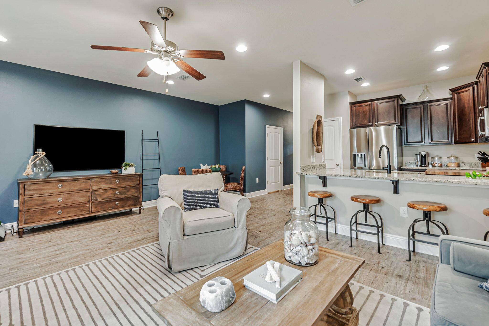RESERVE POINTE - Residential