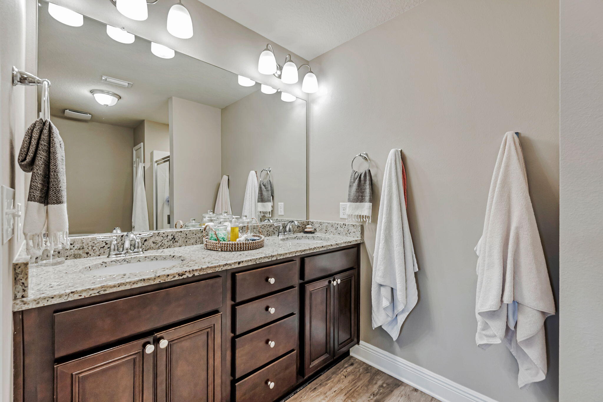 RESERVE POINTE - Residential