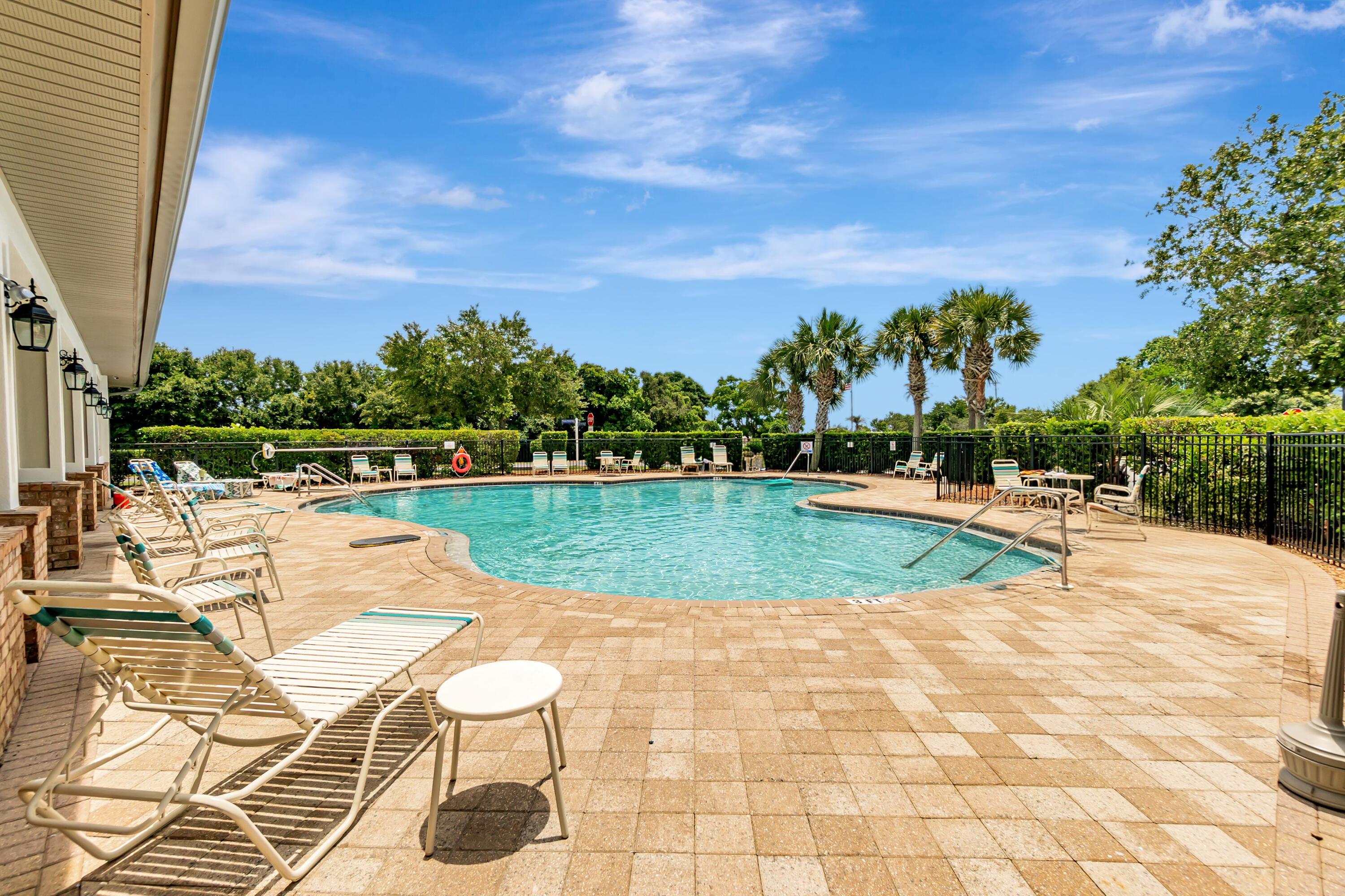 RESERVE POINTE - Residential