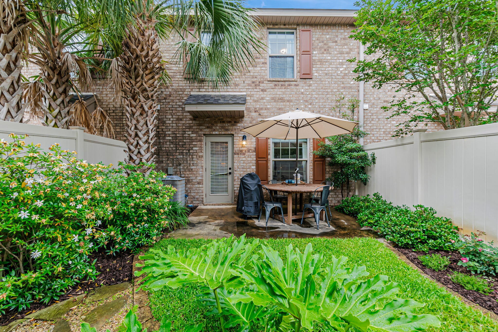 RESERVE POINTE - Residential