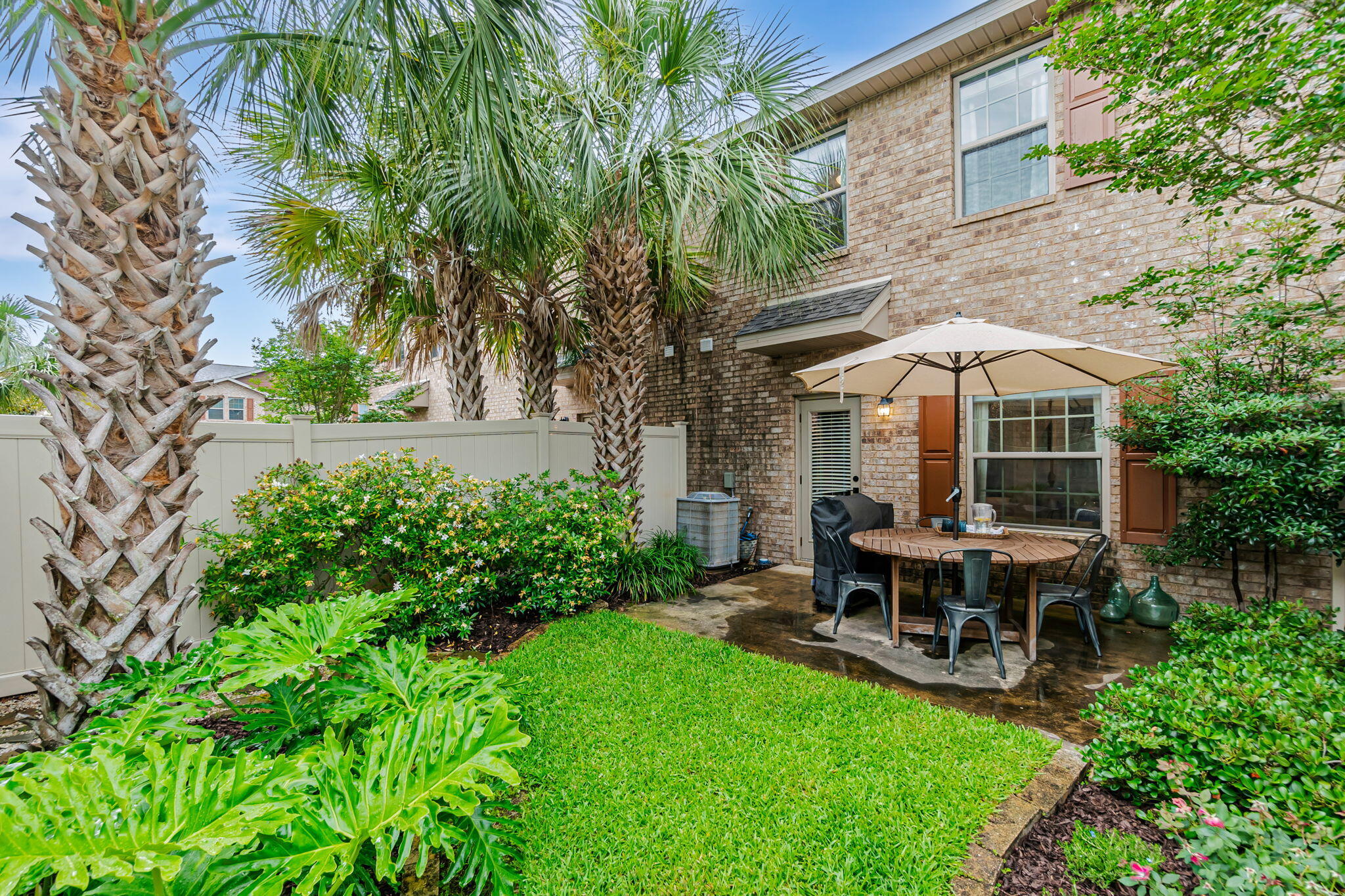RESERVE POINTE - Residential