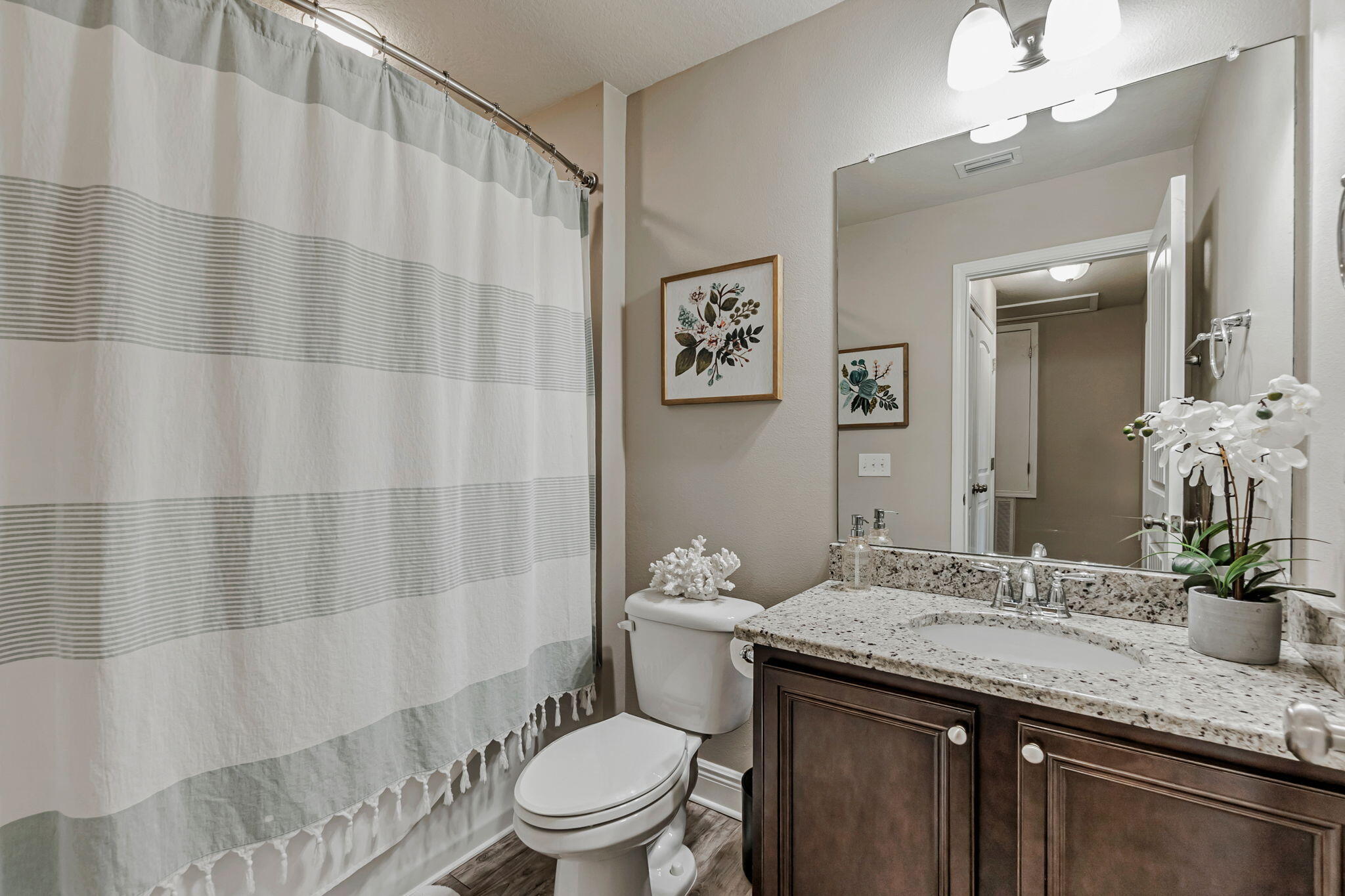 RESERVE POINTE - Residential