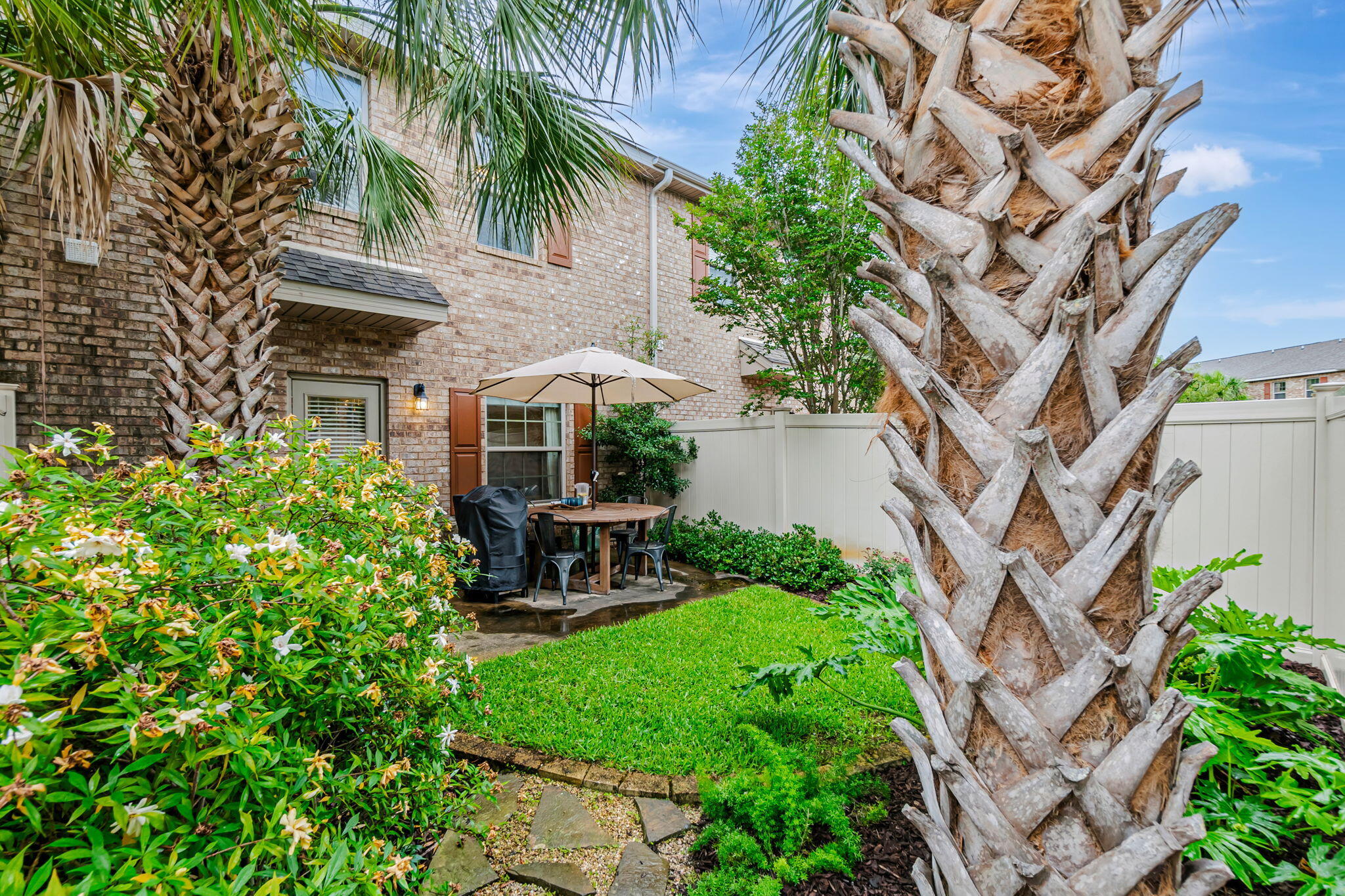 RESERVE POINTE - Residential