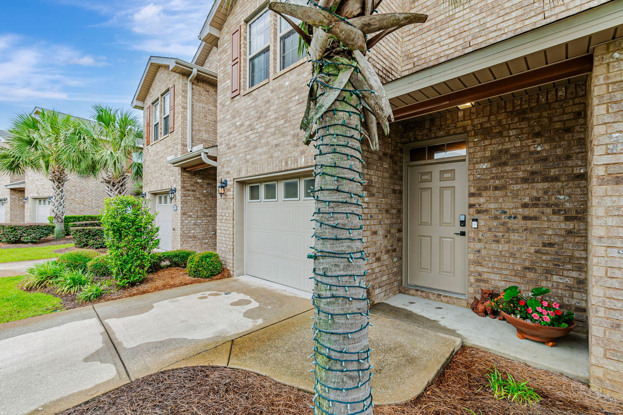 RESERVE POINTE - Residential
