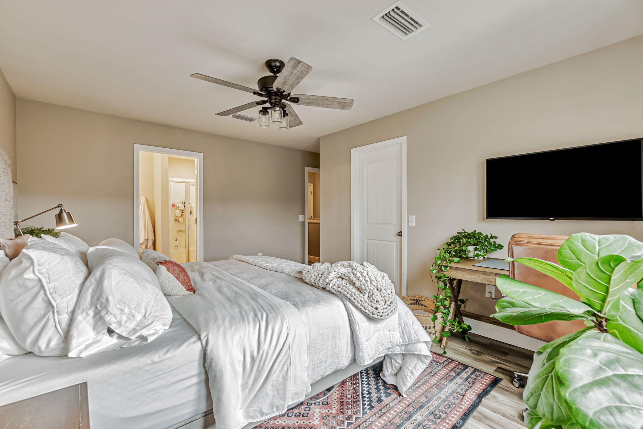 RESERVE POINTE - Residential