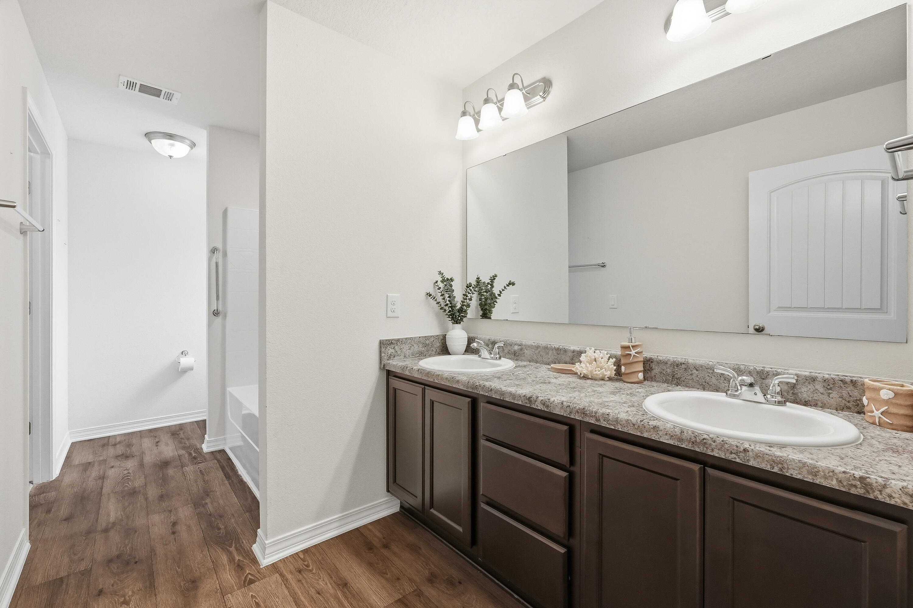 NAVARRE S/D 2ND ADDN - Residential