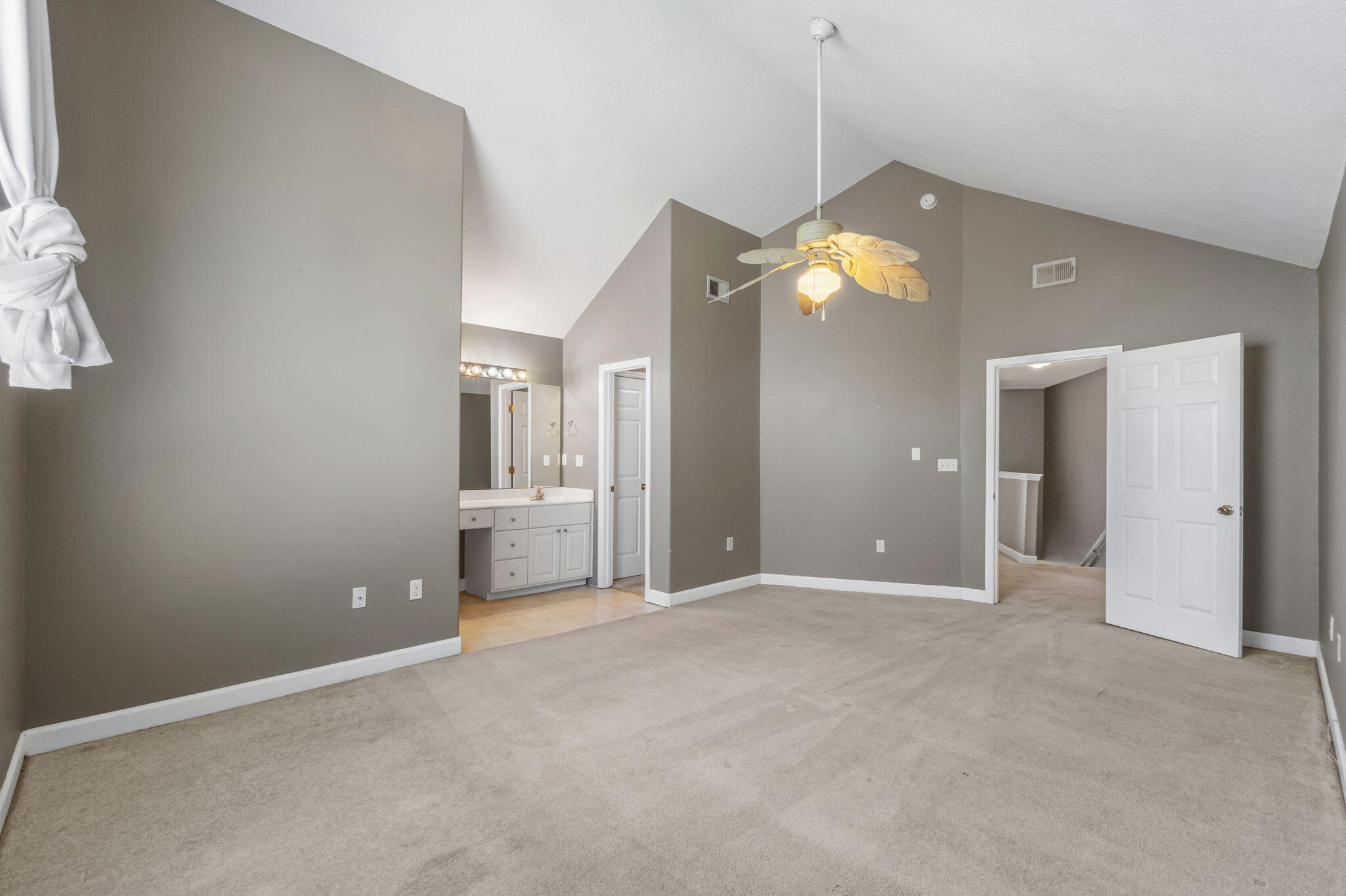 PELICAN PLACE T/H EAST - Residential