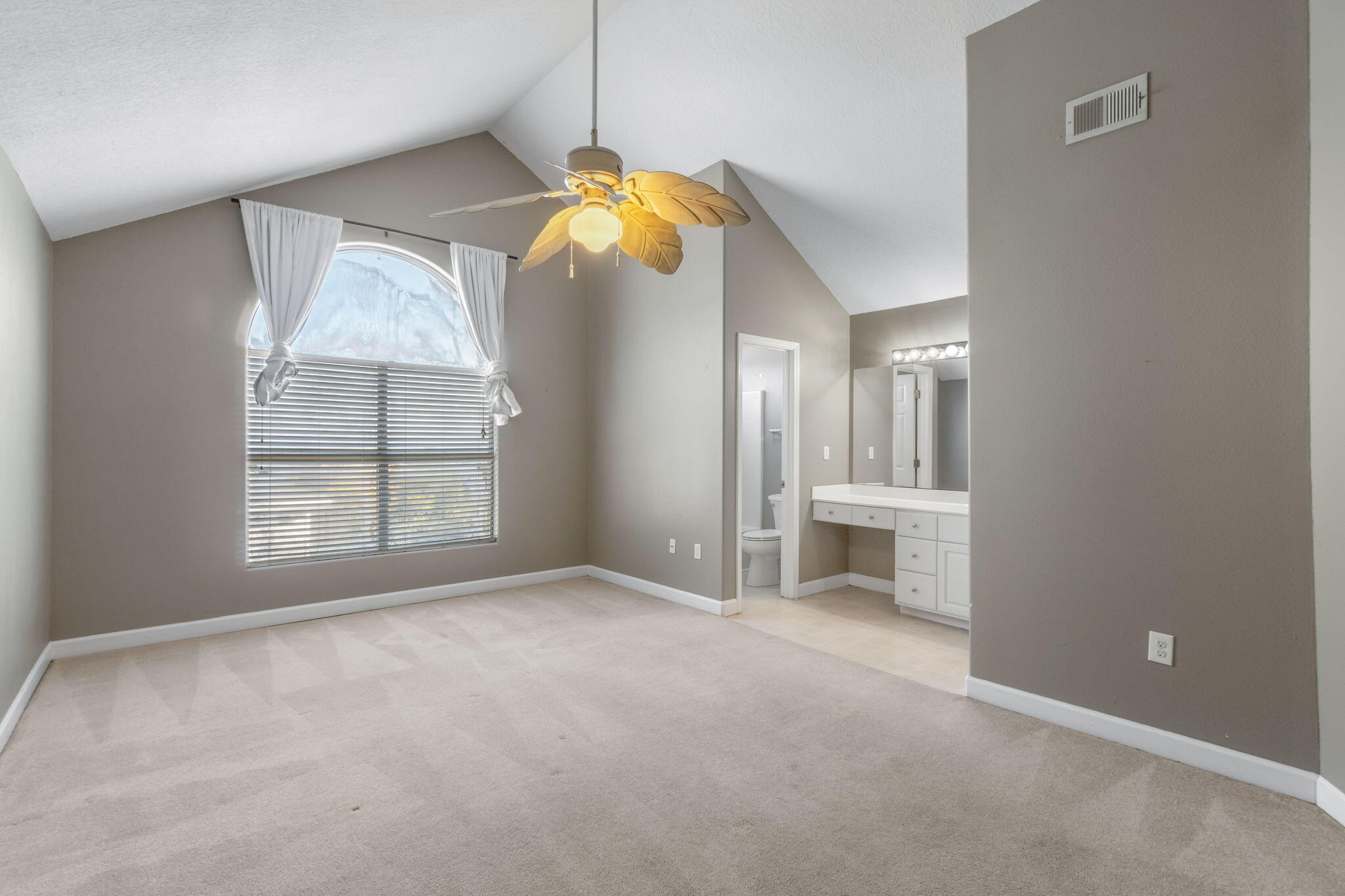 PELICAN PLACE T/H EAST - Residential