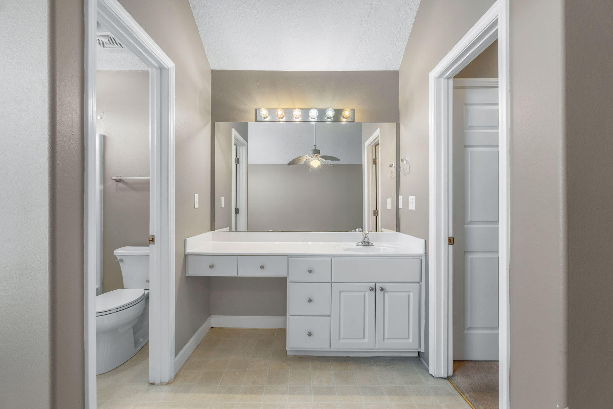 PELICAN PLACE T/H EAST - Residential