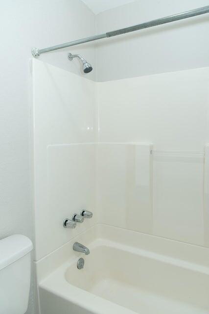 OAKRIDGE MANOR - Residential Lease