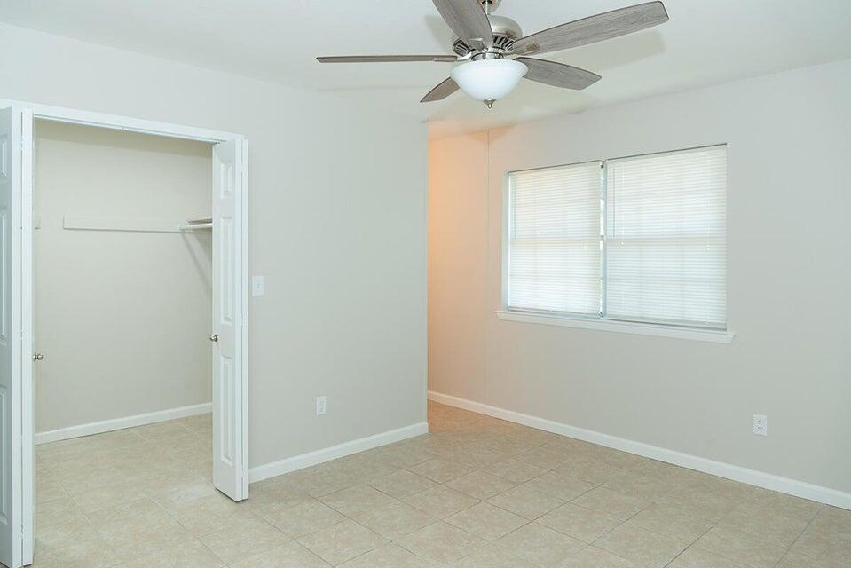 OAKRIDGE MANOR - Residential Lease
