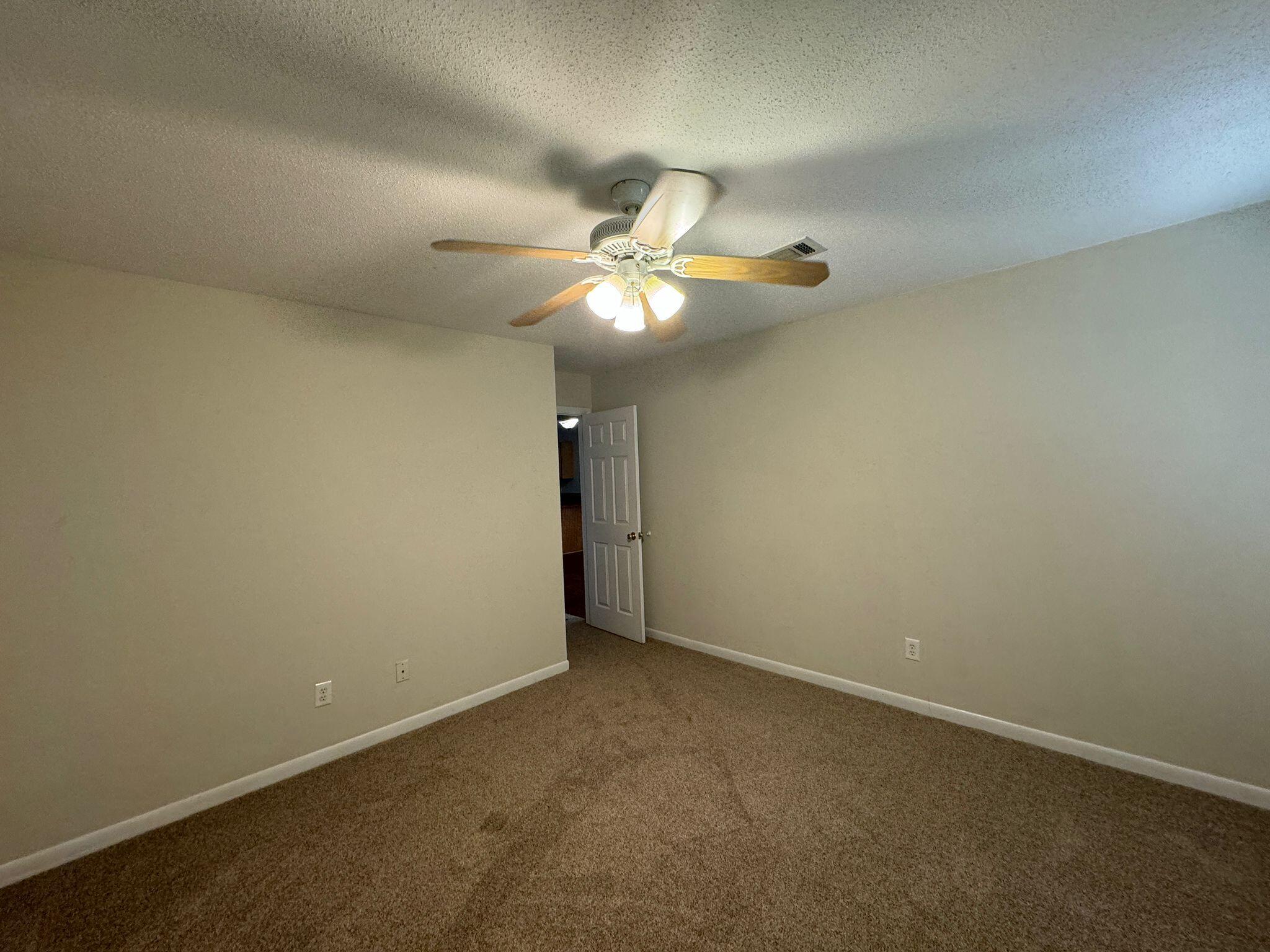 METES & BOUNDS - Residential Lease