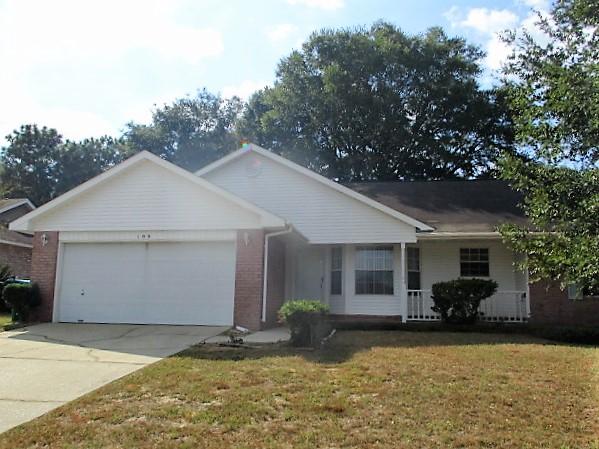 Adorable 3 Bedroom, 2 Full Bath Home in Fantastic Location! Popular Split Floor Plan that is Open and Airy! The Great Room is Open to the Kitchen and Breakfast Nook ** Lovely lot with lots of trees.Listing Agent has taken all of the information from the County Property Appraiser's website. While the Listing Agent does believe that the acquired information is accurate, the Buyer and/or Buyer's Agent should verify all pertinent details related to this property, including but not limited to parcel dimensions, acreage, school zone, zoning classification, land use & any other information that may affect the Buyer's decision to purchase this property.