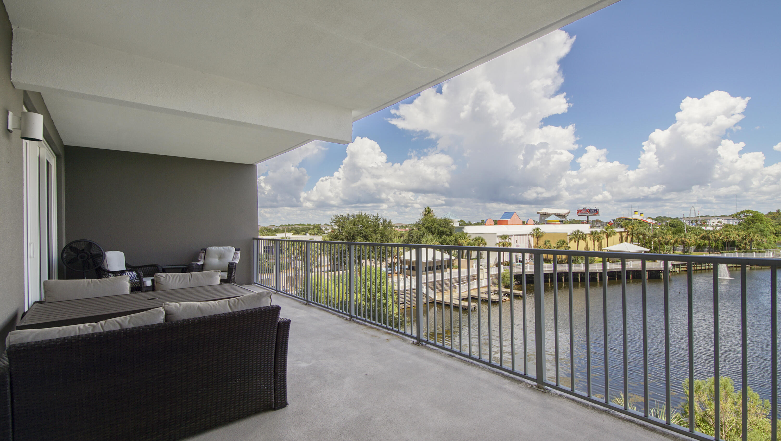 Laketown Wharf - Residential