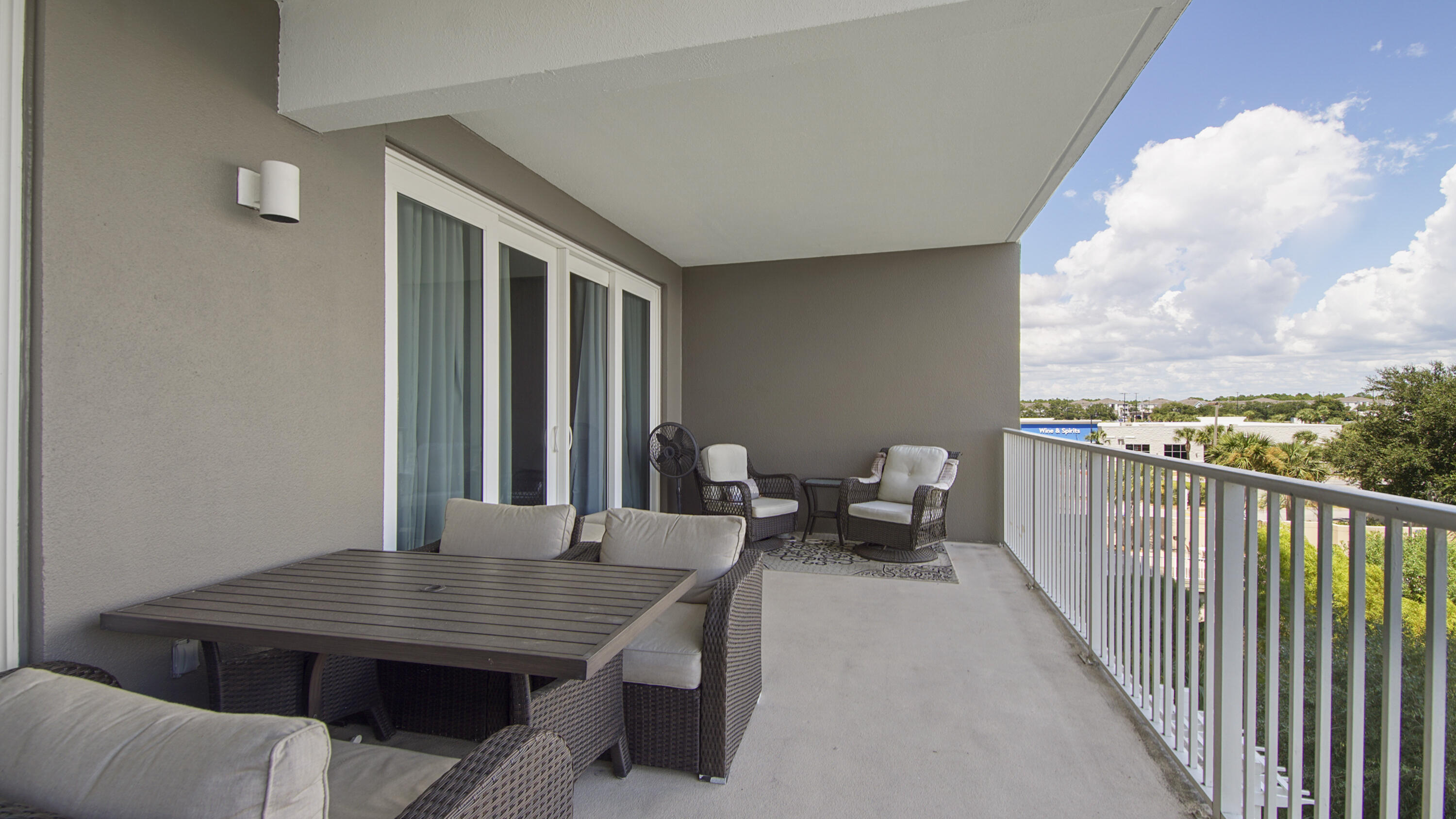 Laketown Wharf - Residential