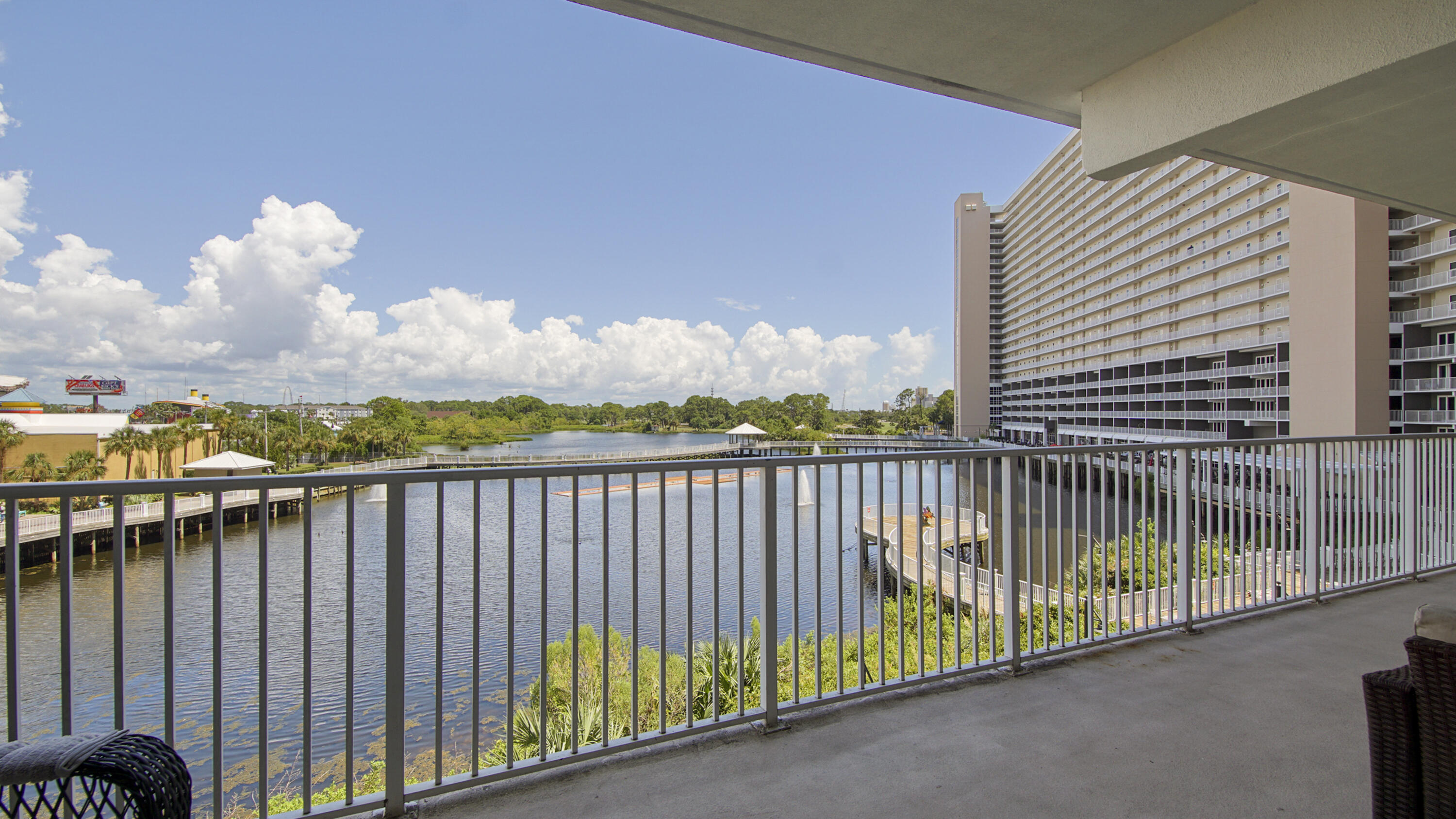 Laketown Wharf - Residential