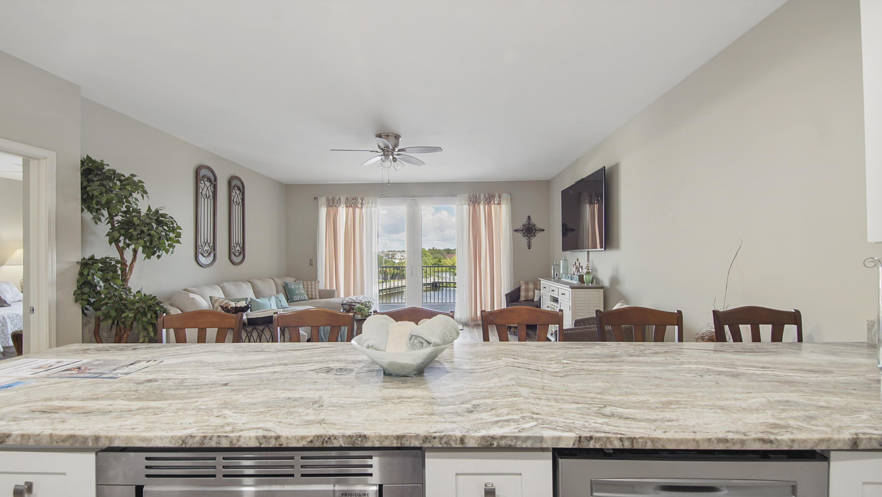 Laketown Wharf - Residential