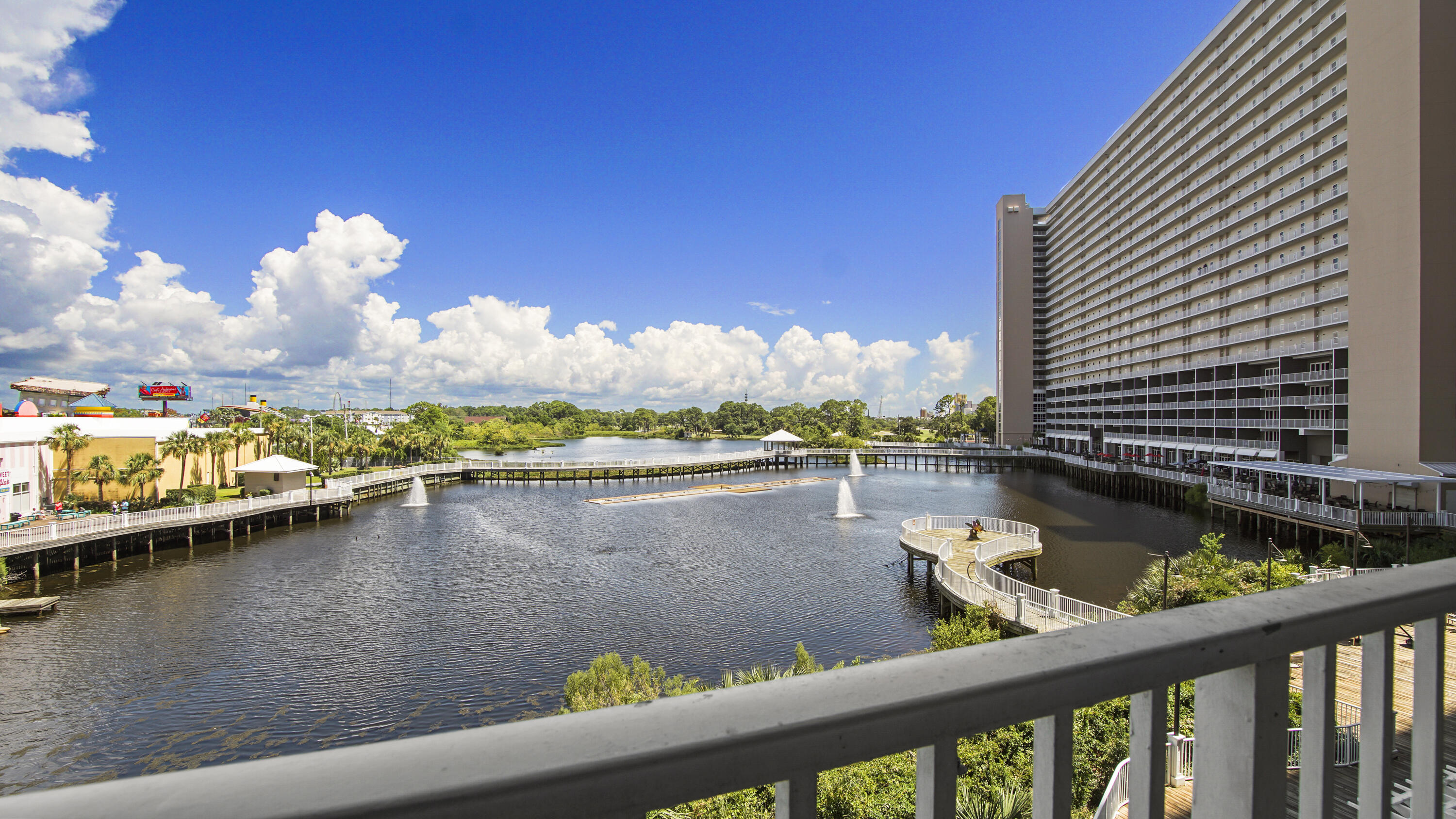 Laketown Wharf - Residential