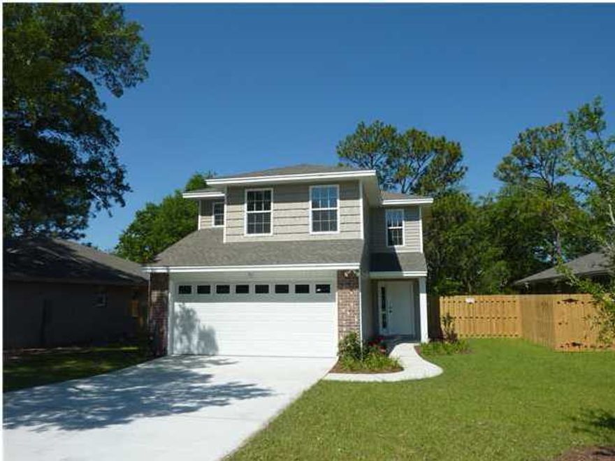 Beautiful 3 bedroom house convenient to Eglin AFB. Tile floors in living areas and carpet in bedrooms. Granite counters, breakfast bar, flat top stove, stainless steel appliances, and pantry in the kitchen. Laundry room is inside. Huge covered patio for entertaining and relaxing outdoors.
