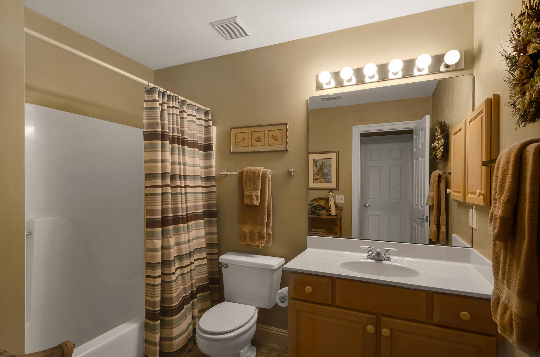 OAKMONT PLACE - Residential