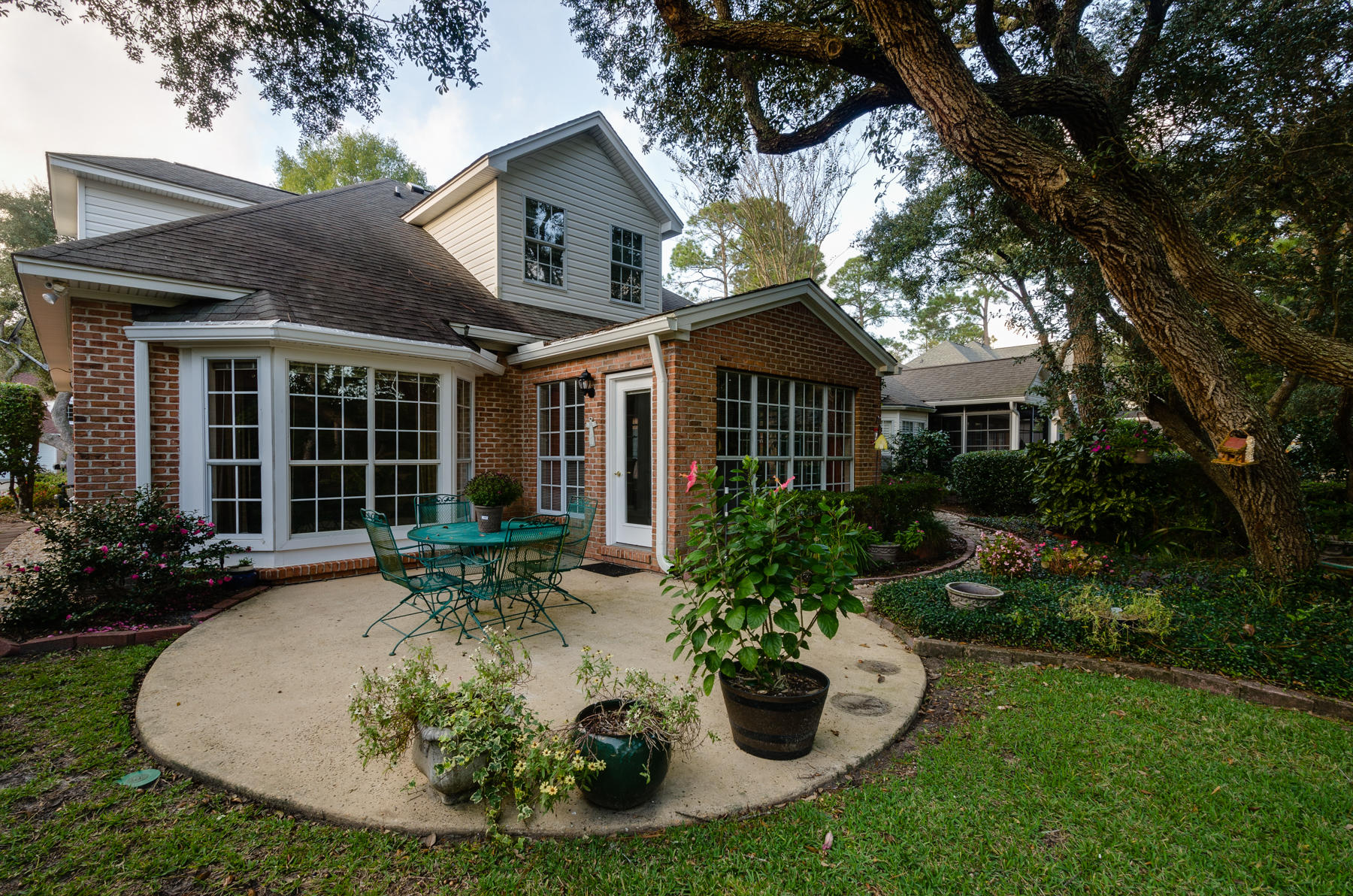 OAKMONT PLACE - Residential