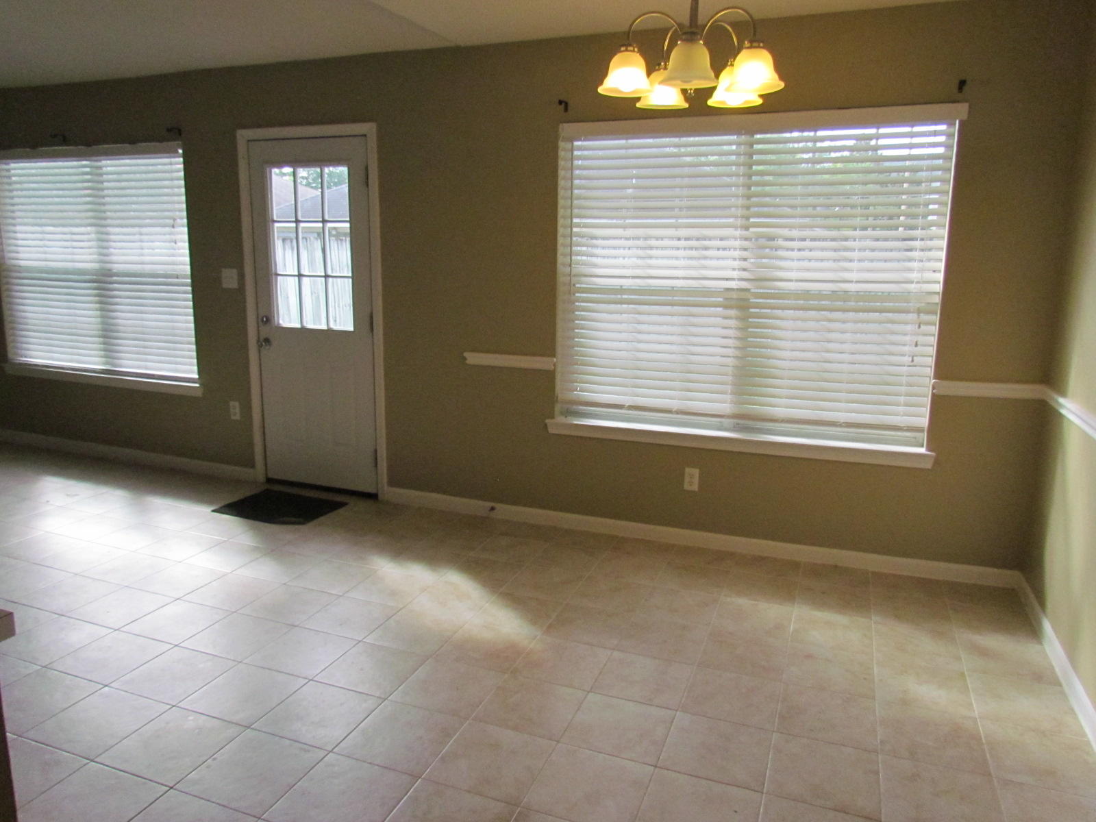 CREEKSIDE - Residential Lease