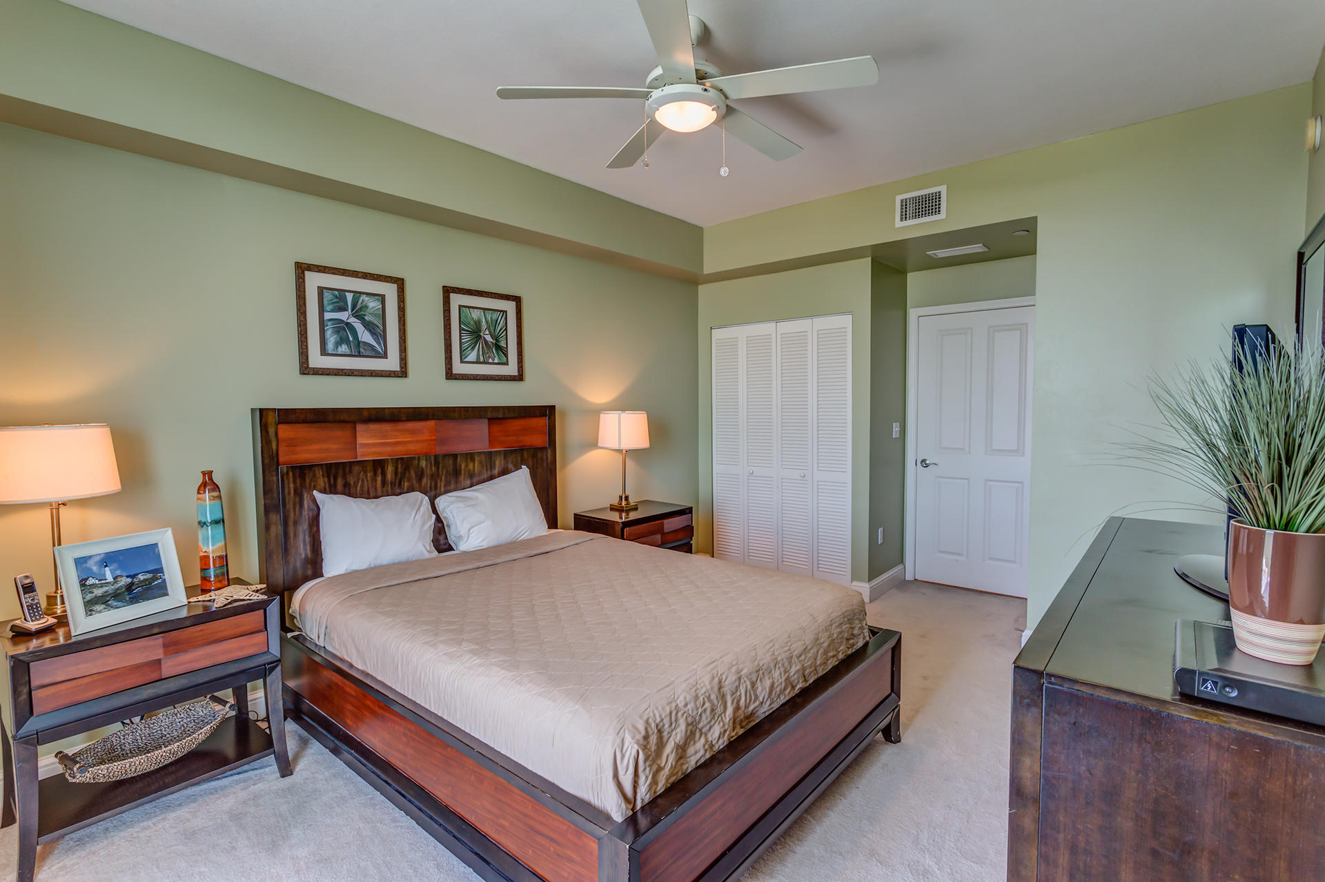 AQUA Beachside Resort - Residential