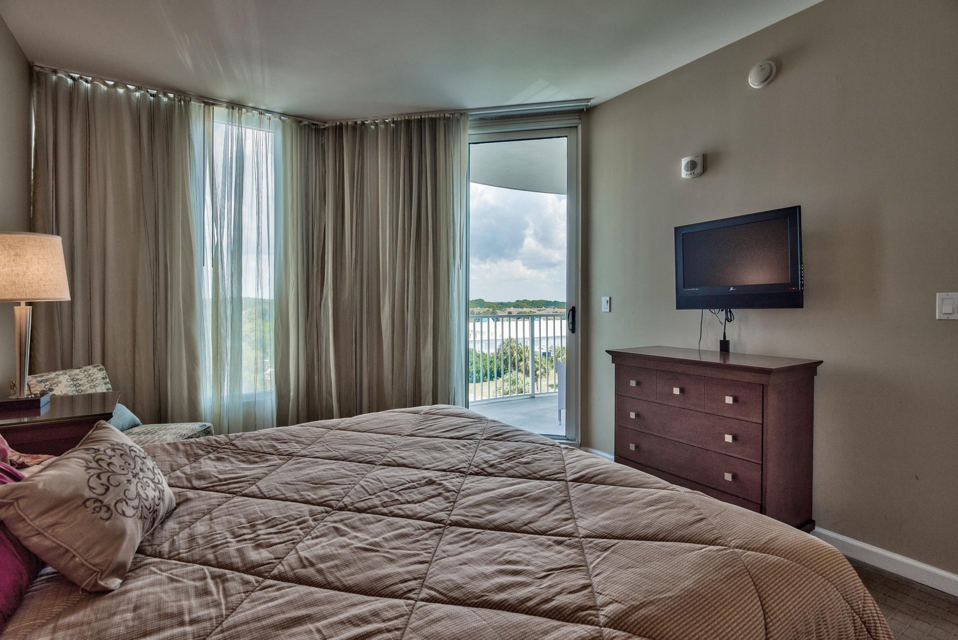 THE PALMS OF DESTIN - Residential