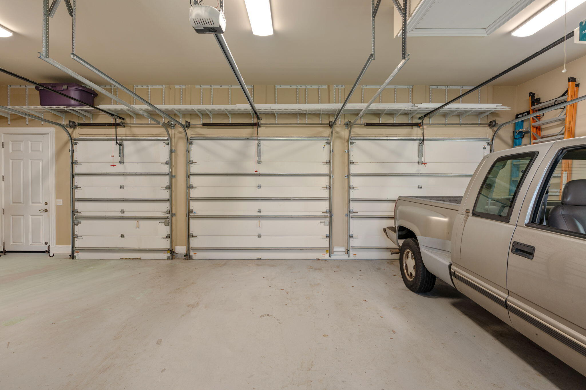 BURNT PINE - Residential