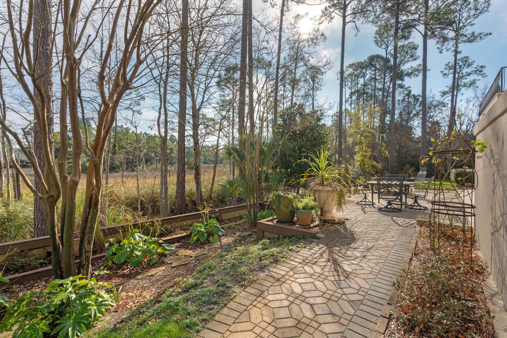 BURNT PINE - Residential