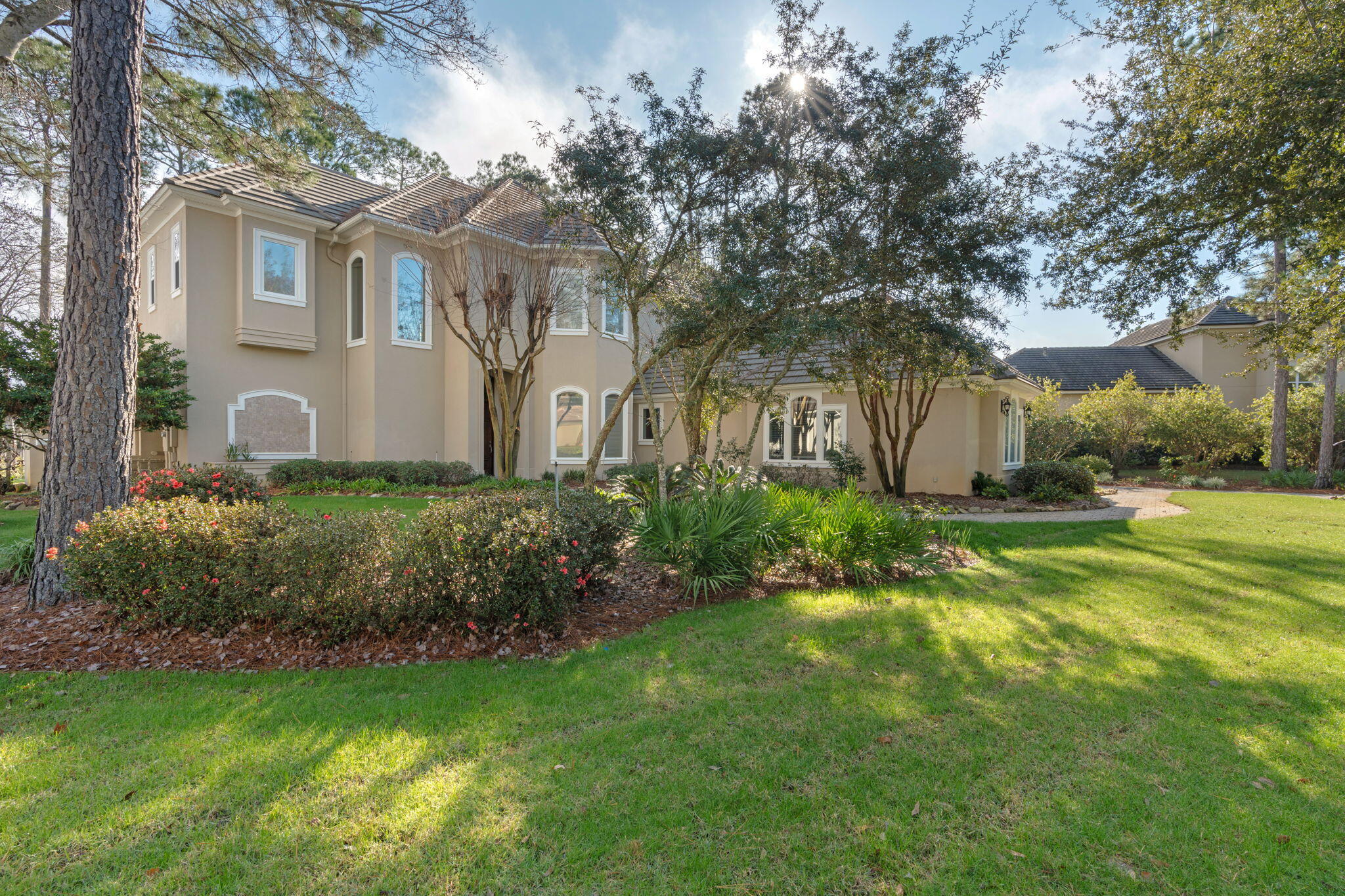 BURNT PINE - Residential