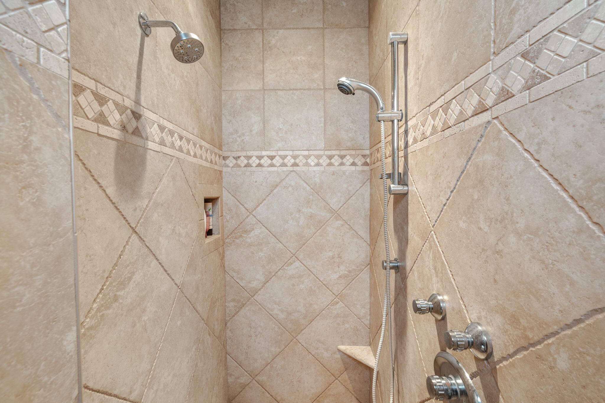 BURNT PINE - Residential