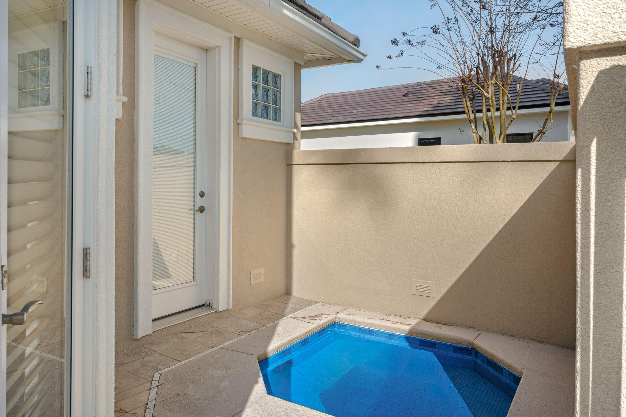 BURNT PINE - Residential