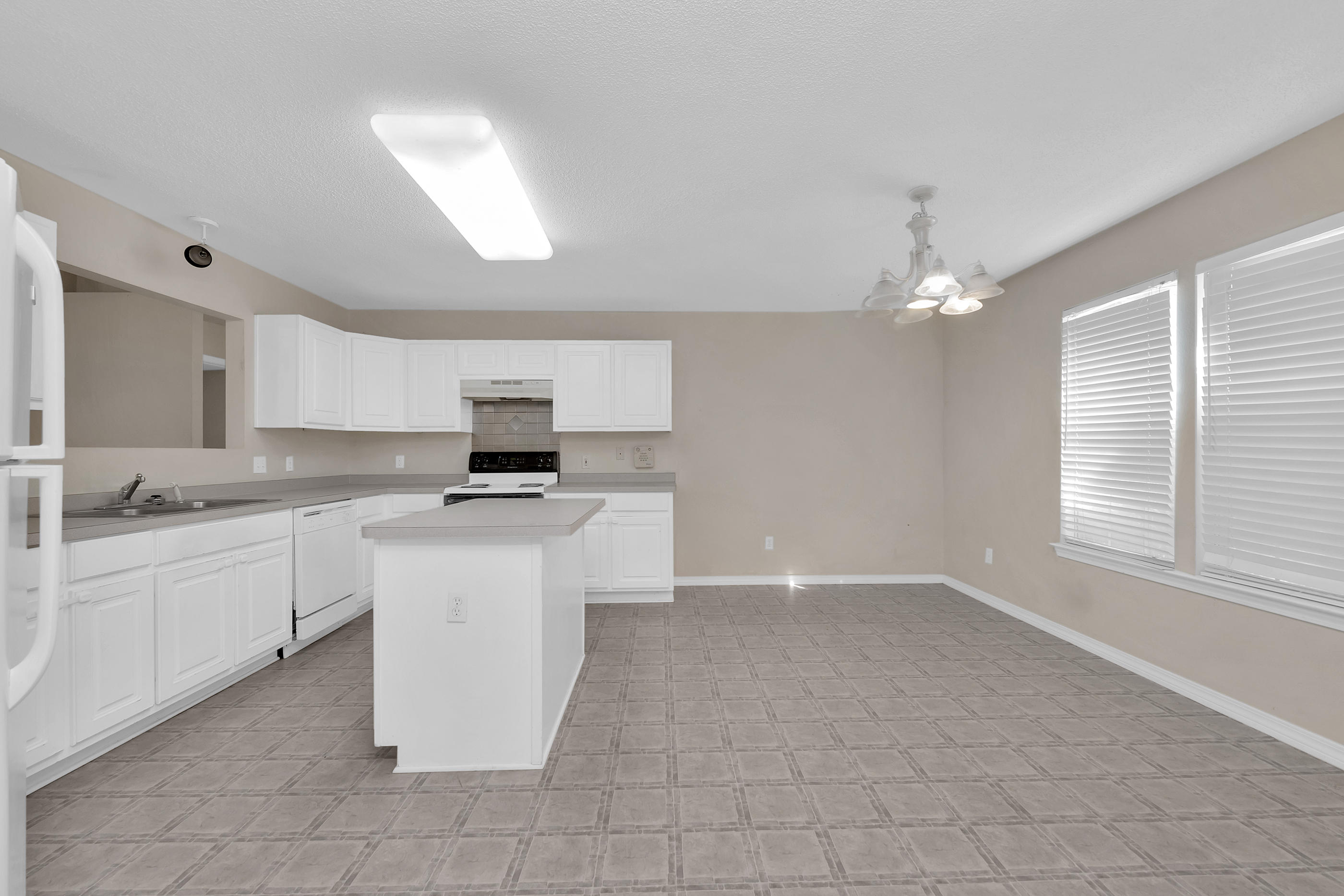 NAVARRE S/D 2ND ADDN - Residential