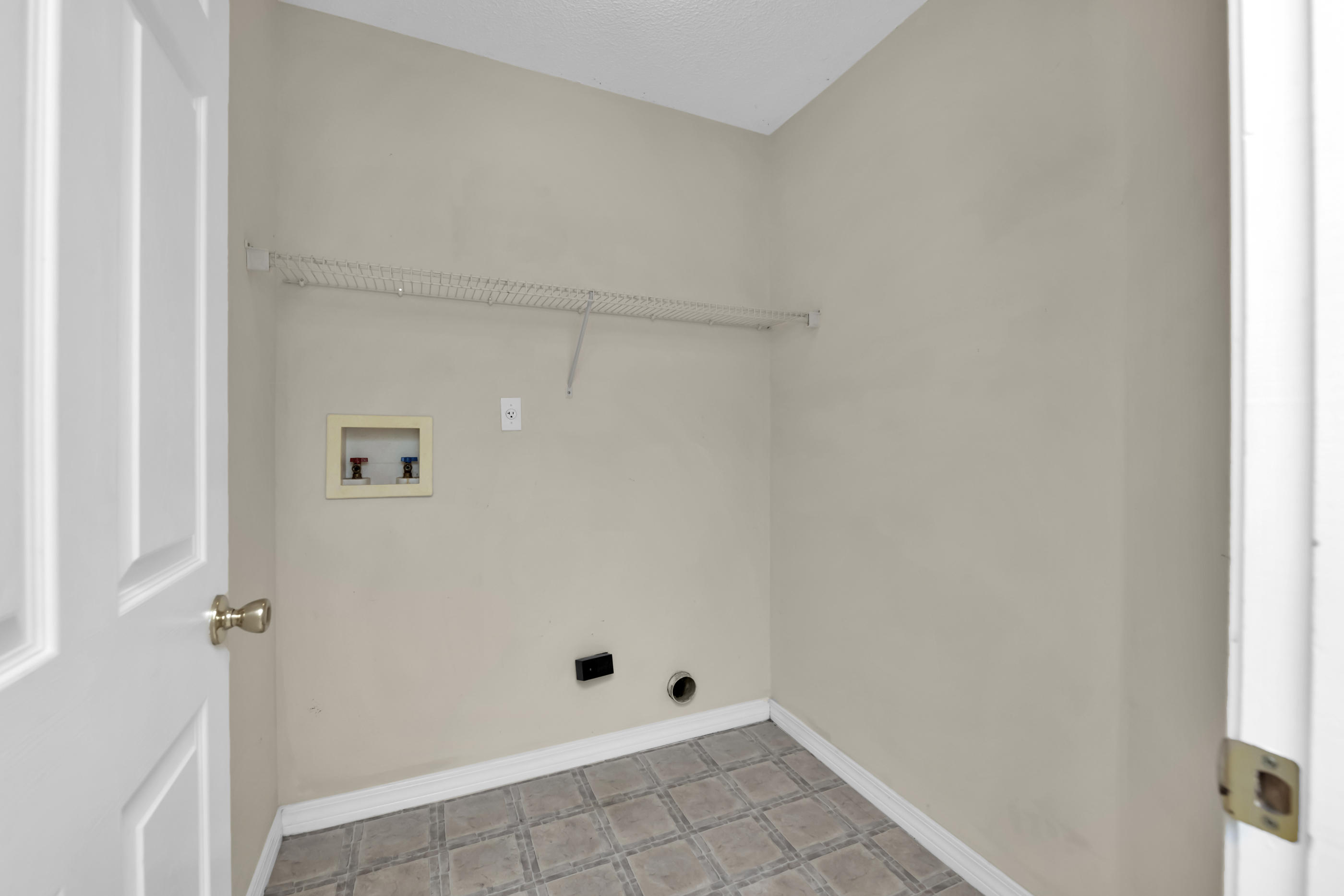 NAVARRE S/D 2ND ADDN - Residential