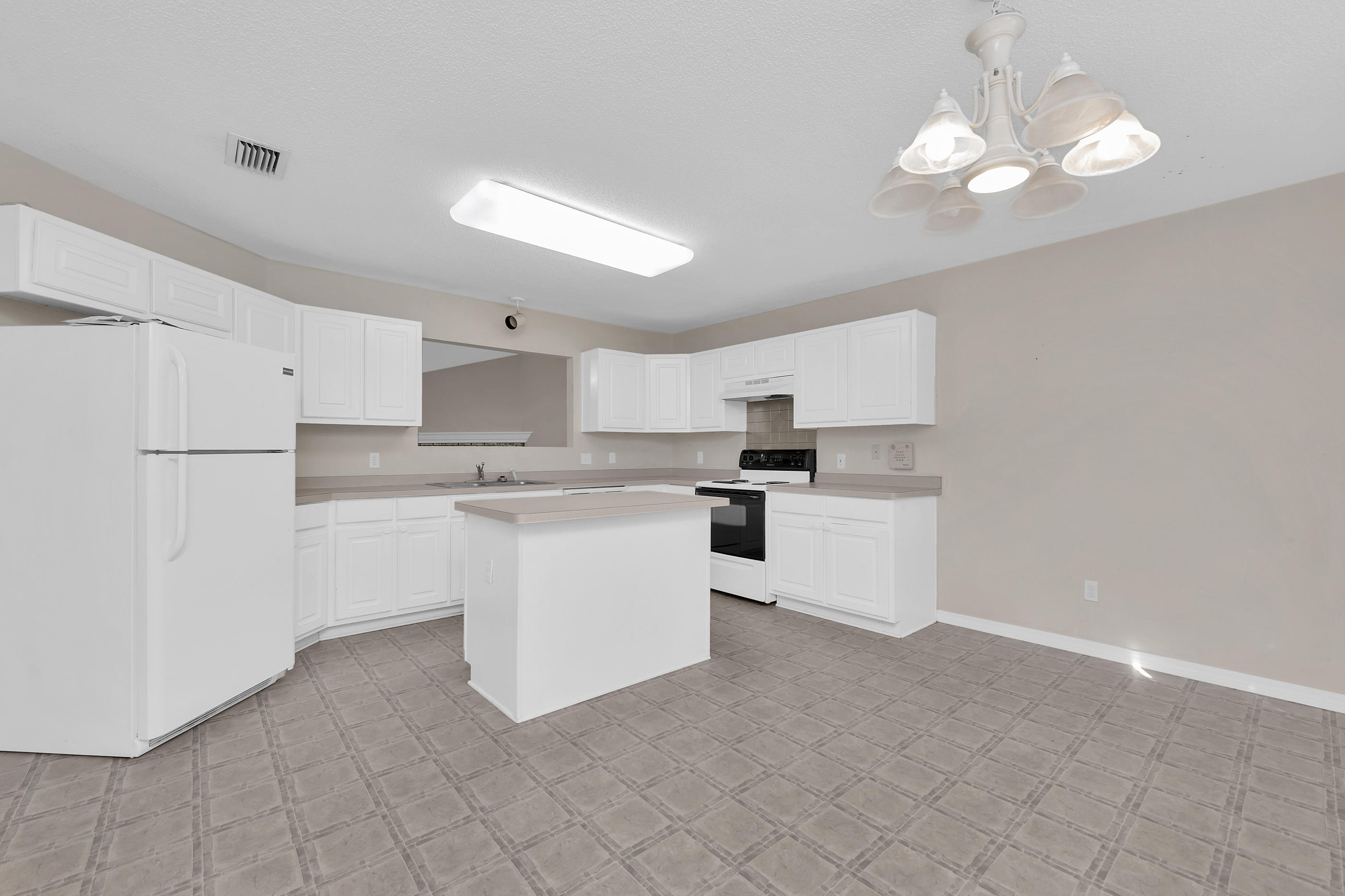 NAVARRE S/D 2ND ADDN - Residential