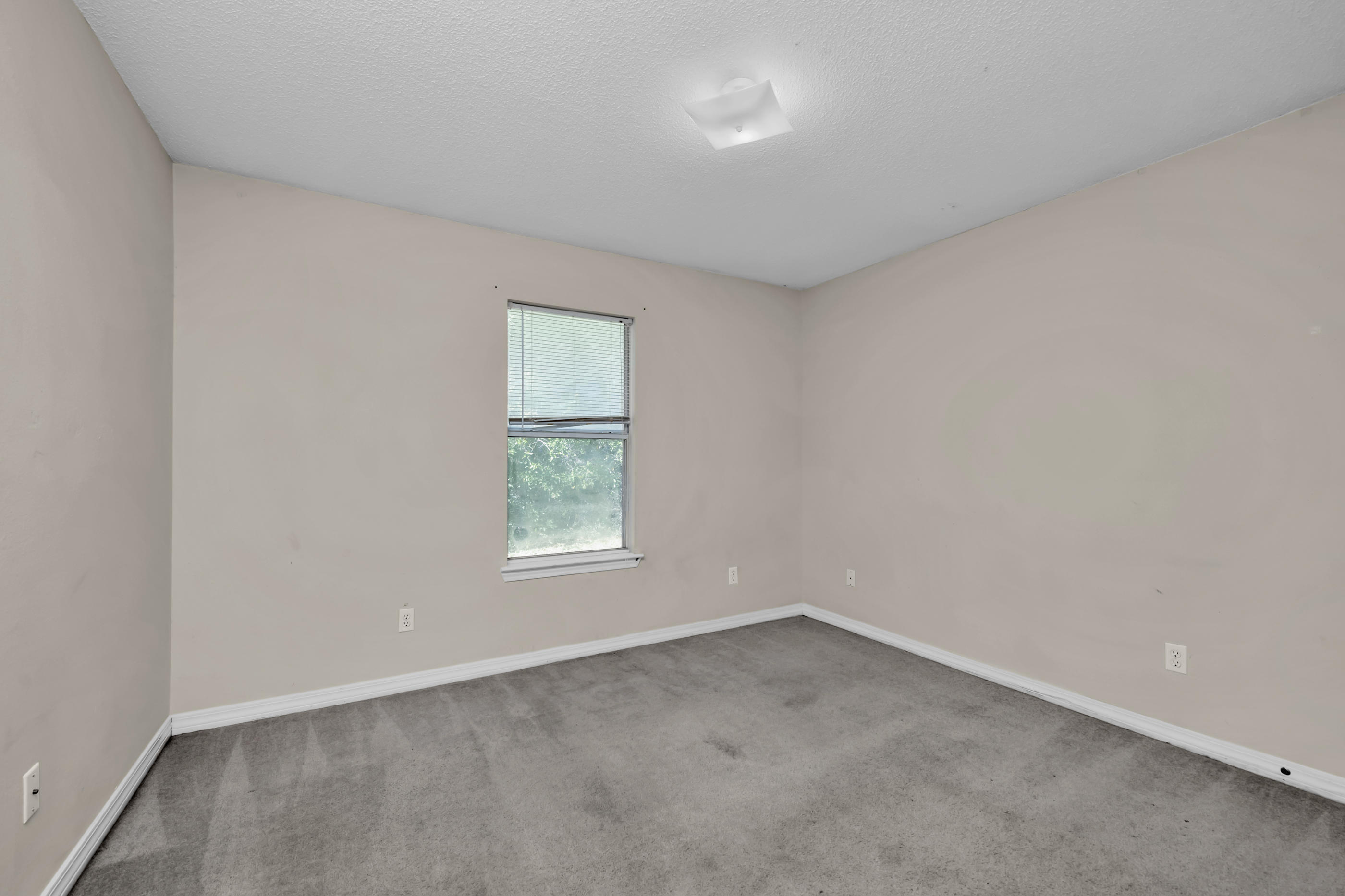 NAVARRE S/D 2ND ADDN - Residential