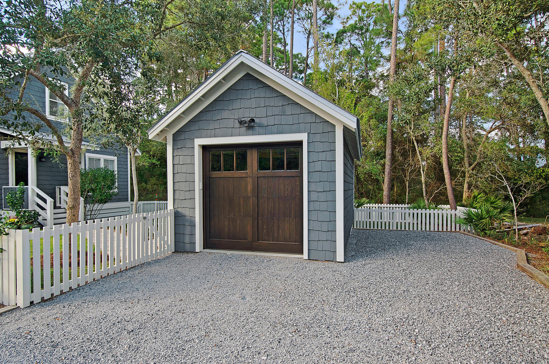 MAGNOLIA BEACH - Residential