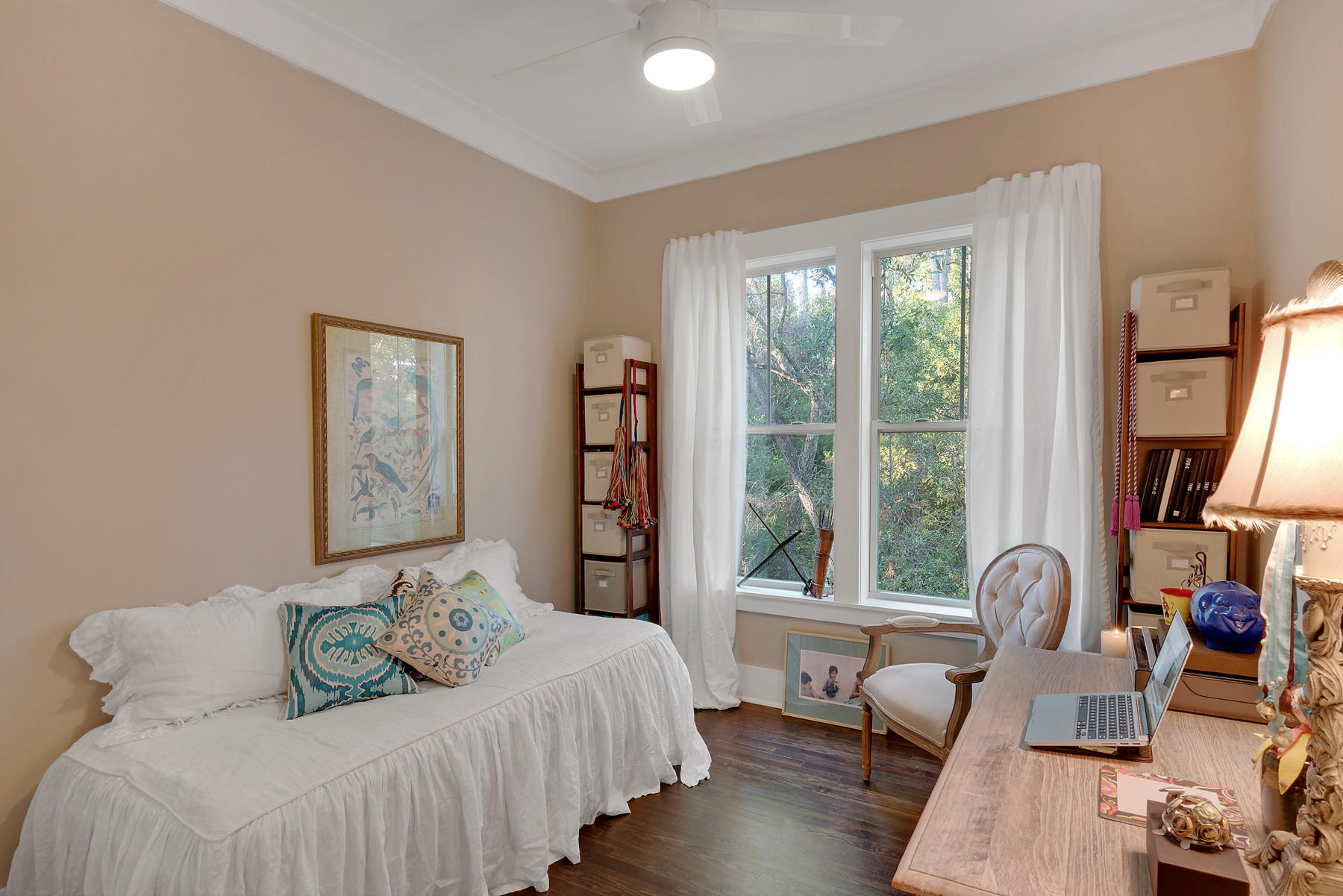 MAGNOLIA BEACH - Residential