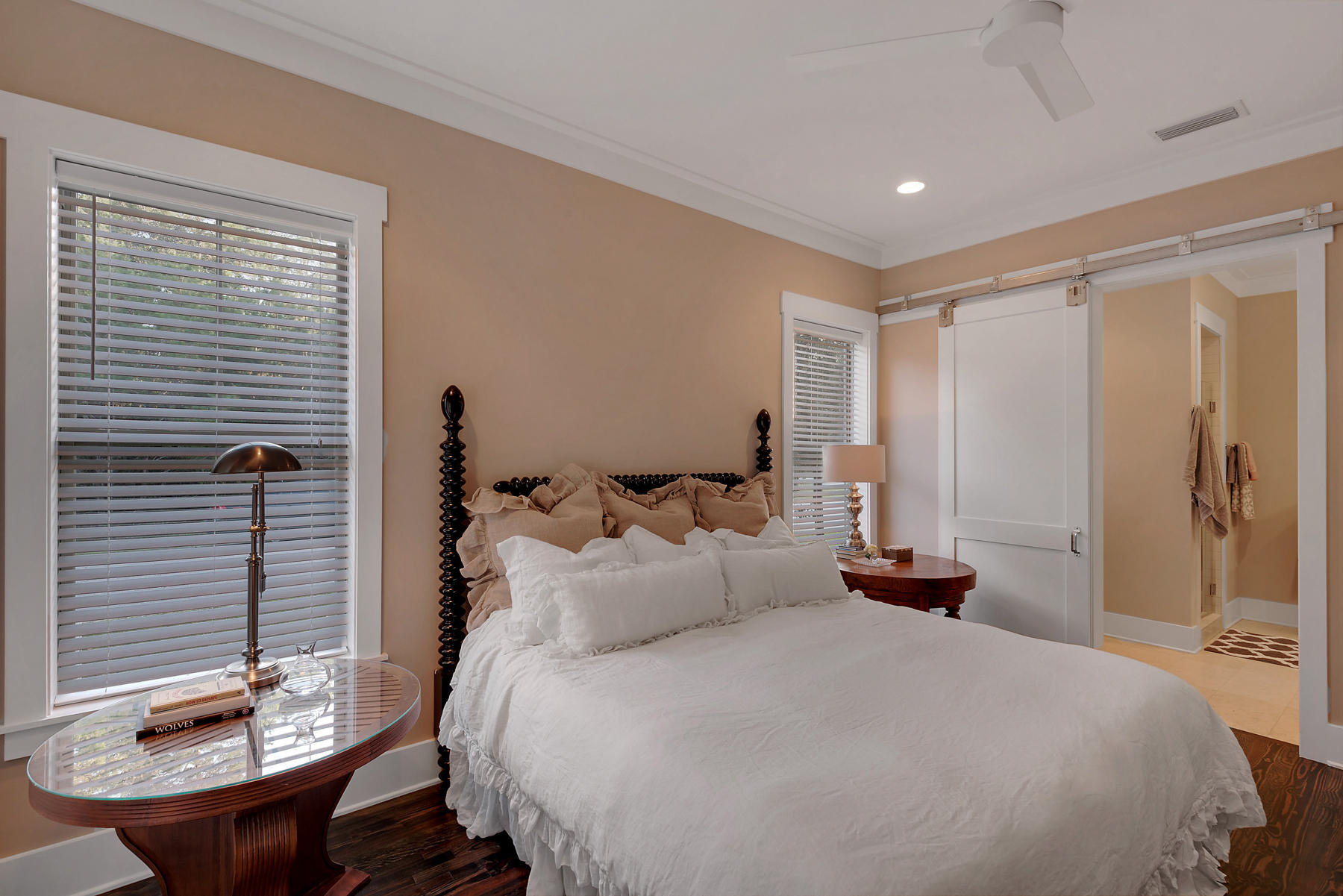 MAGNOLIA BEACH - Residential