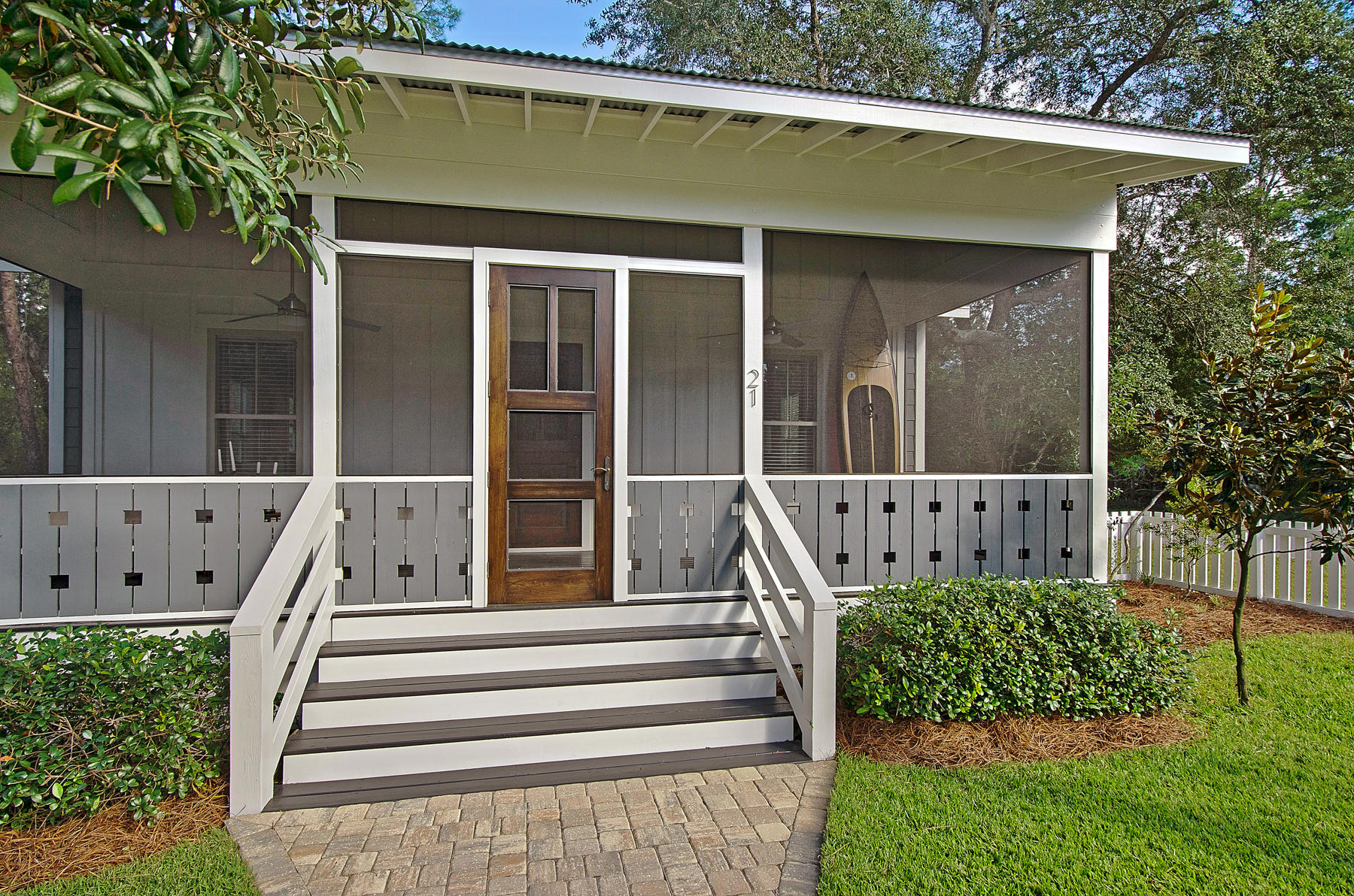 MAGNOLIA BEACH - Residential