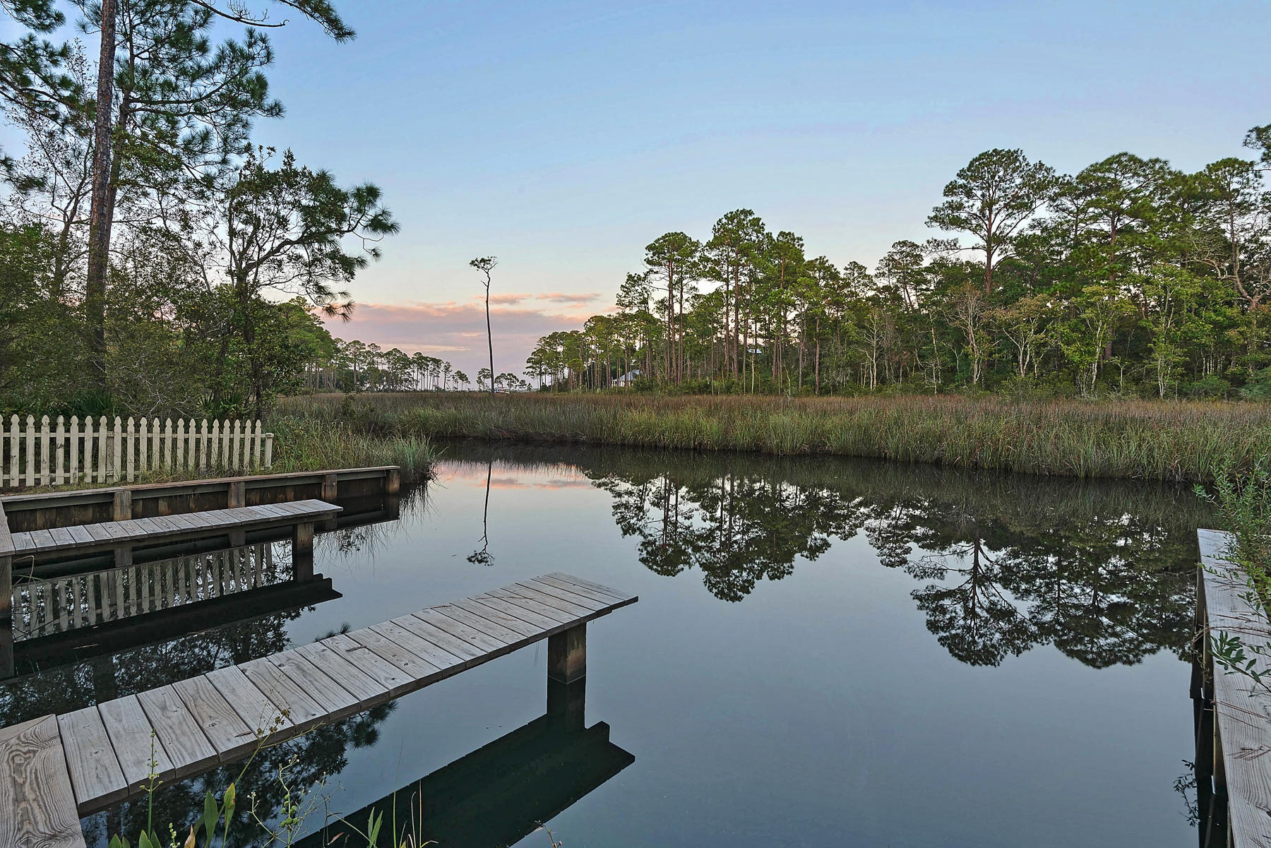 MAGNOLIA BEACH - Residential
